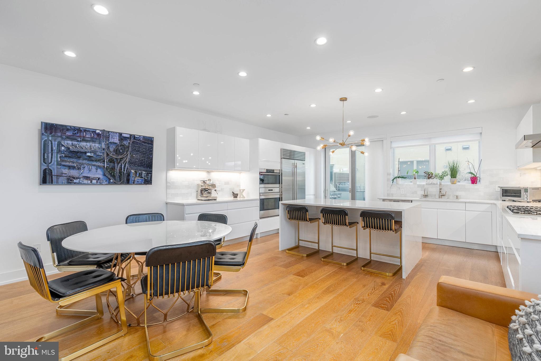 BELLA VISTA - Residential