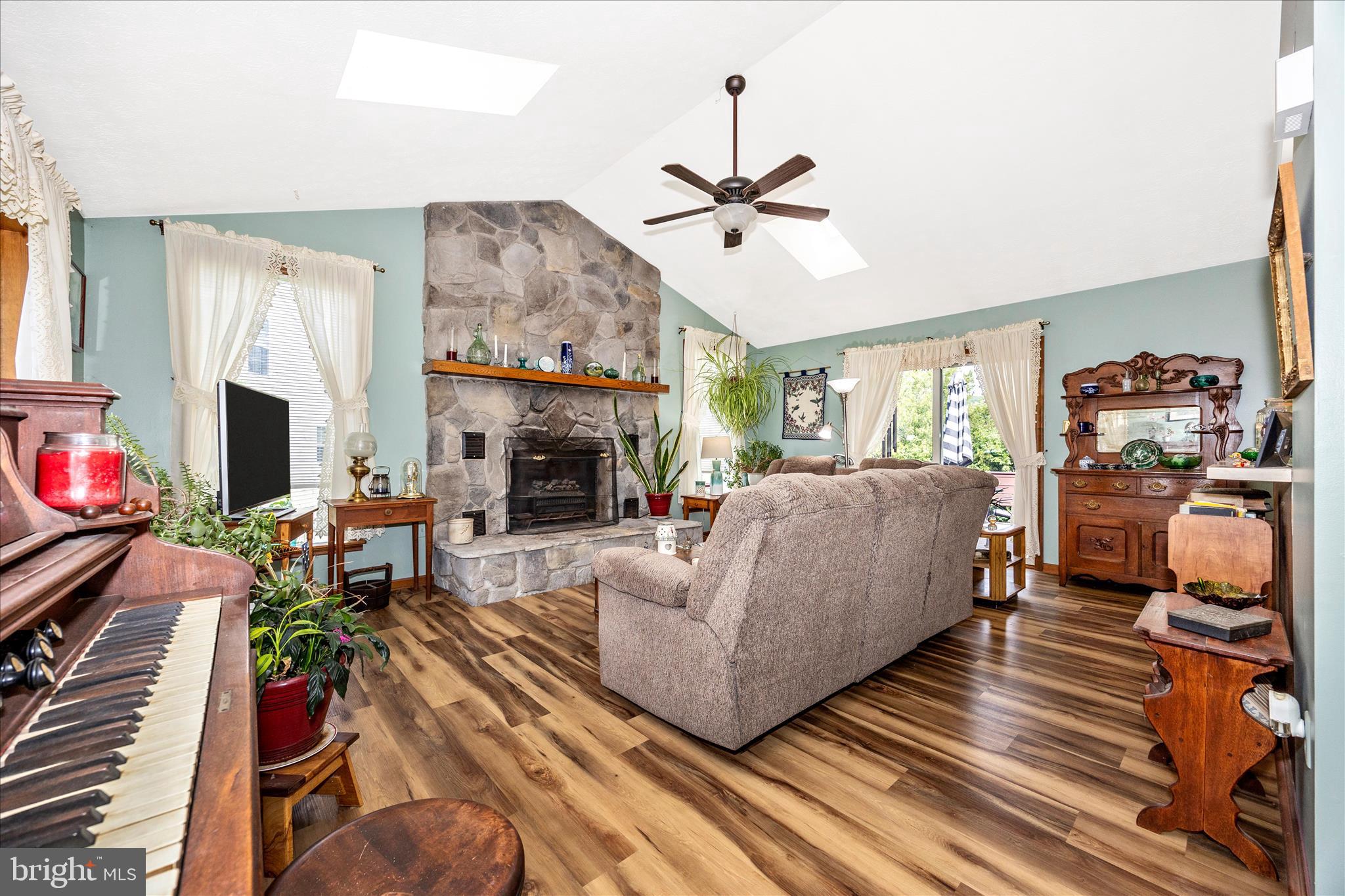 GRANDVIEW ESTATES - Residential