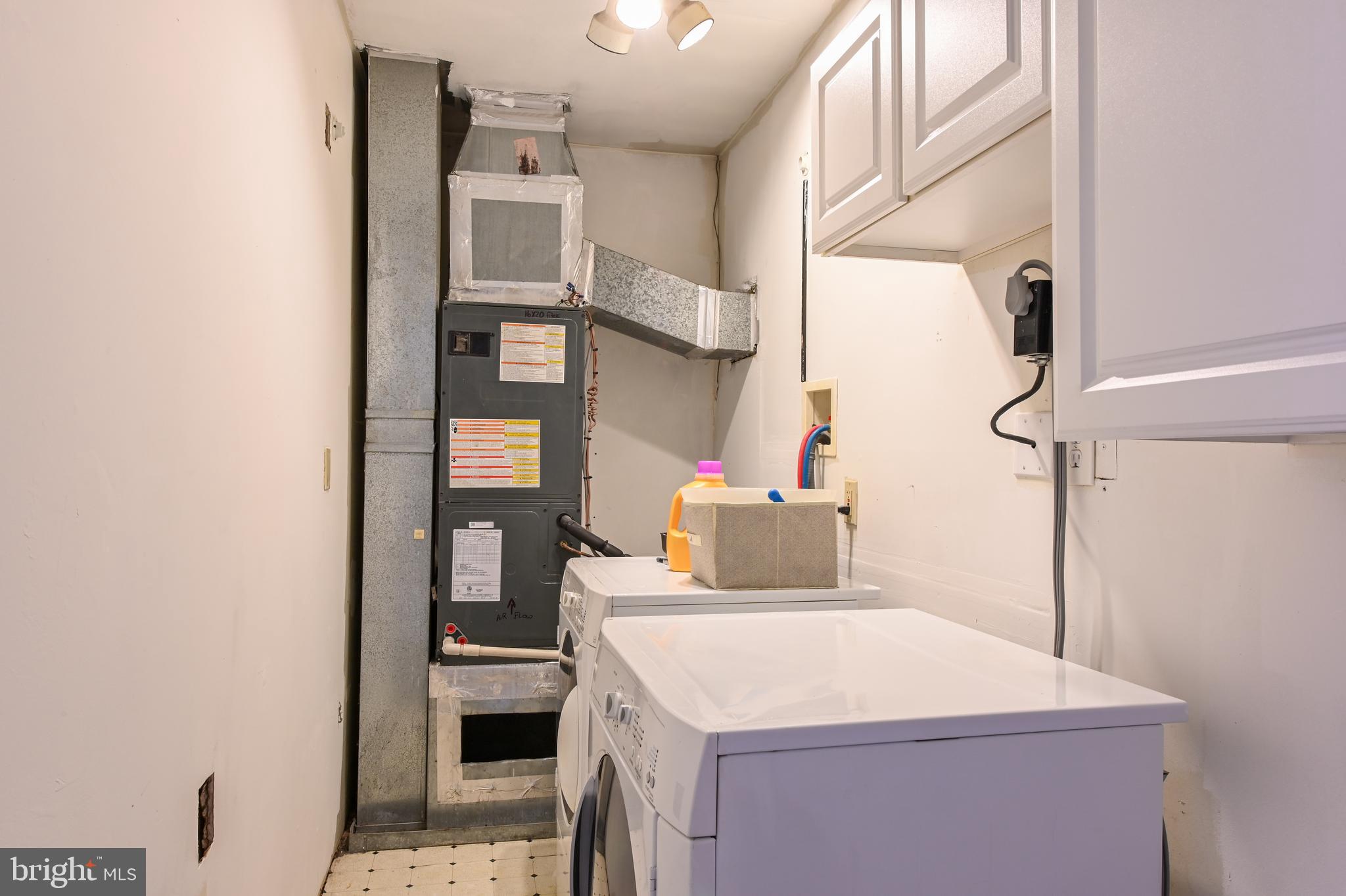 SNUG HARBOR - Residential