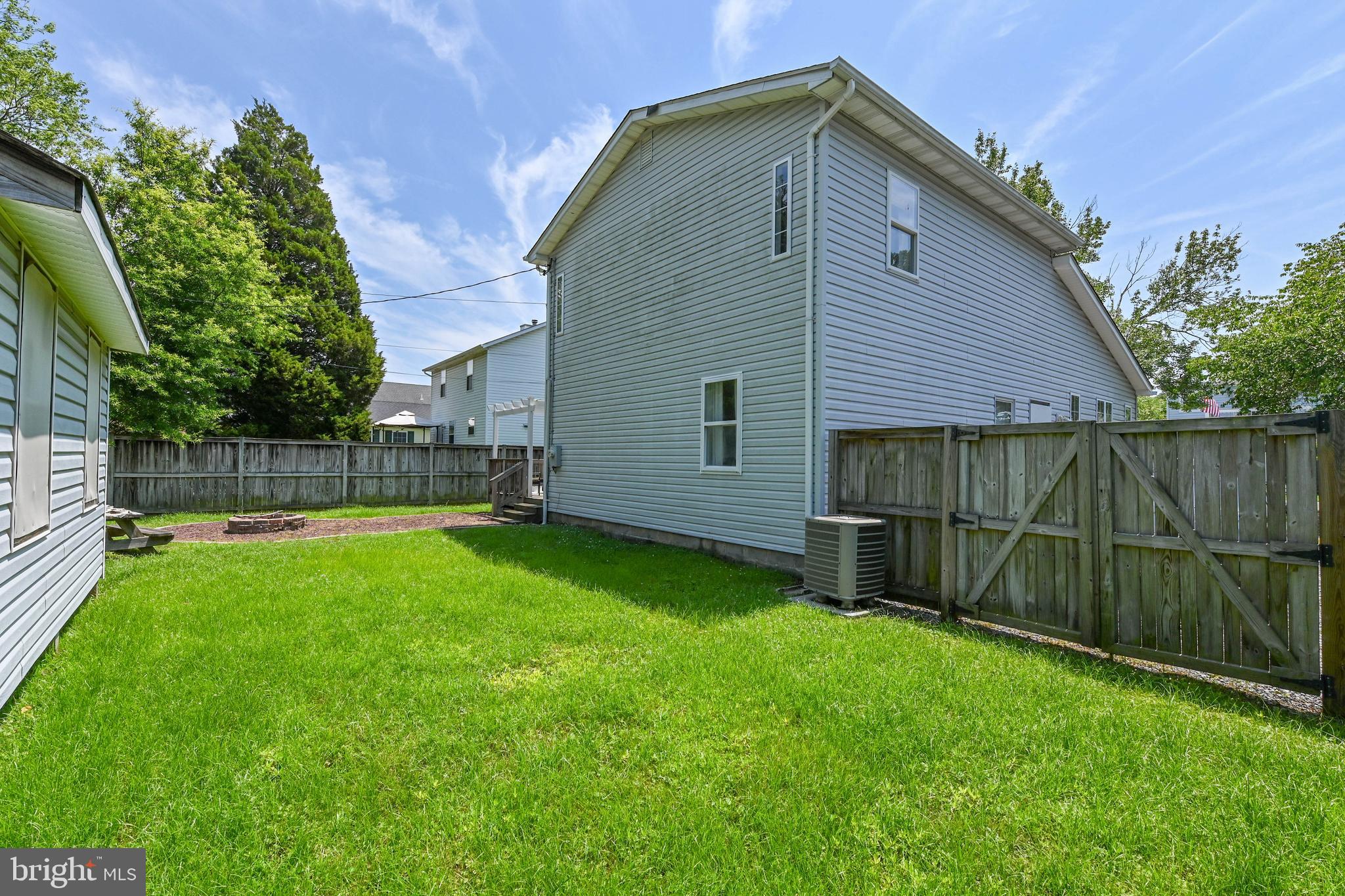 SNUG HARBOR - Residential