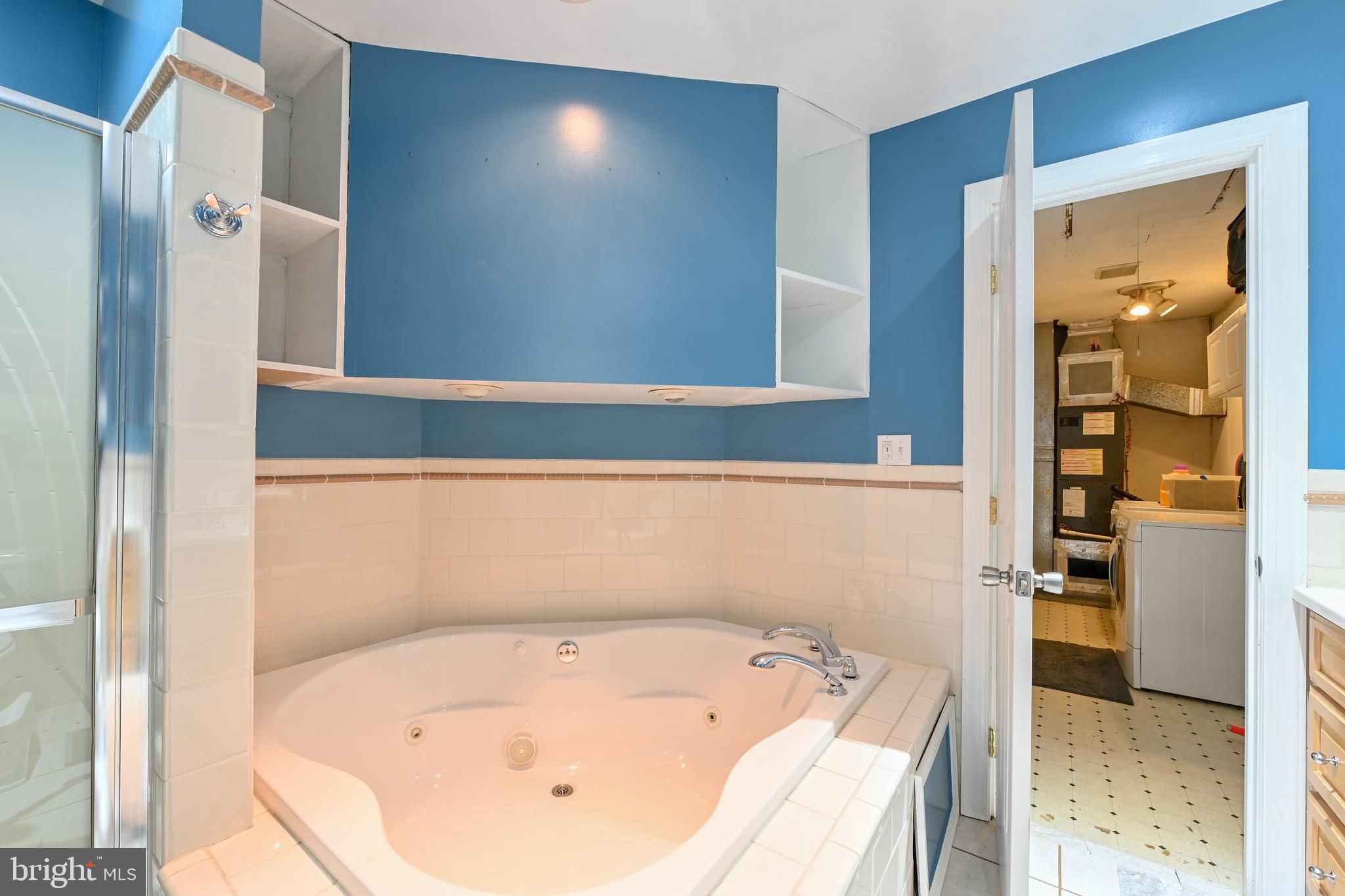 SNUG HARBOR - Residential