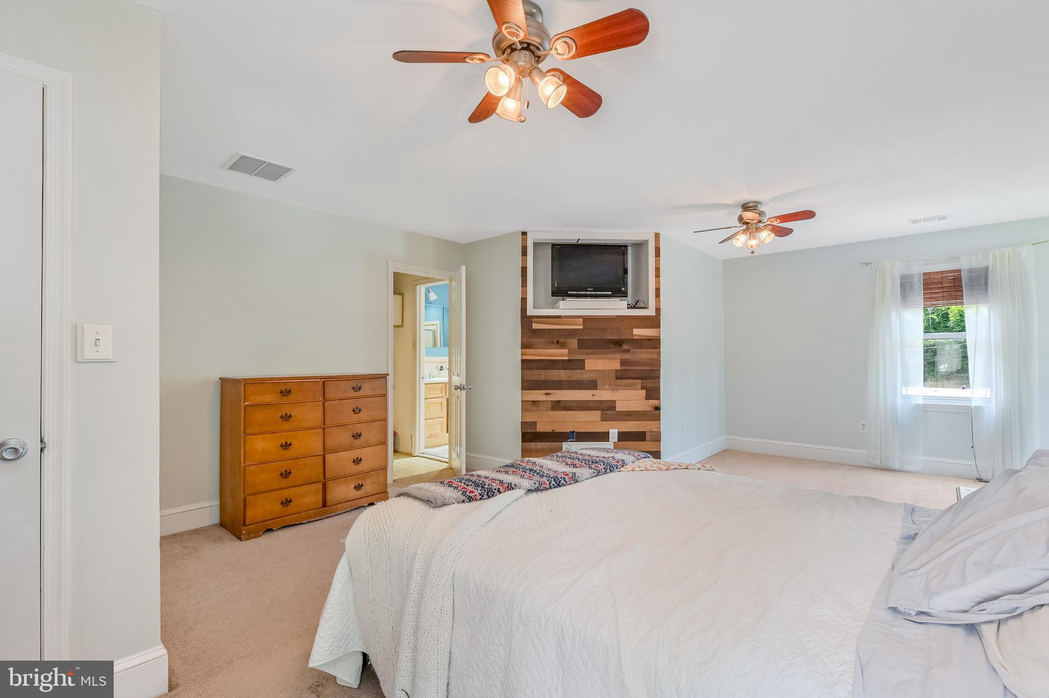 SNUG HARBOR - Residential