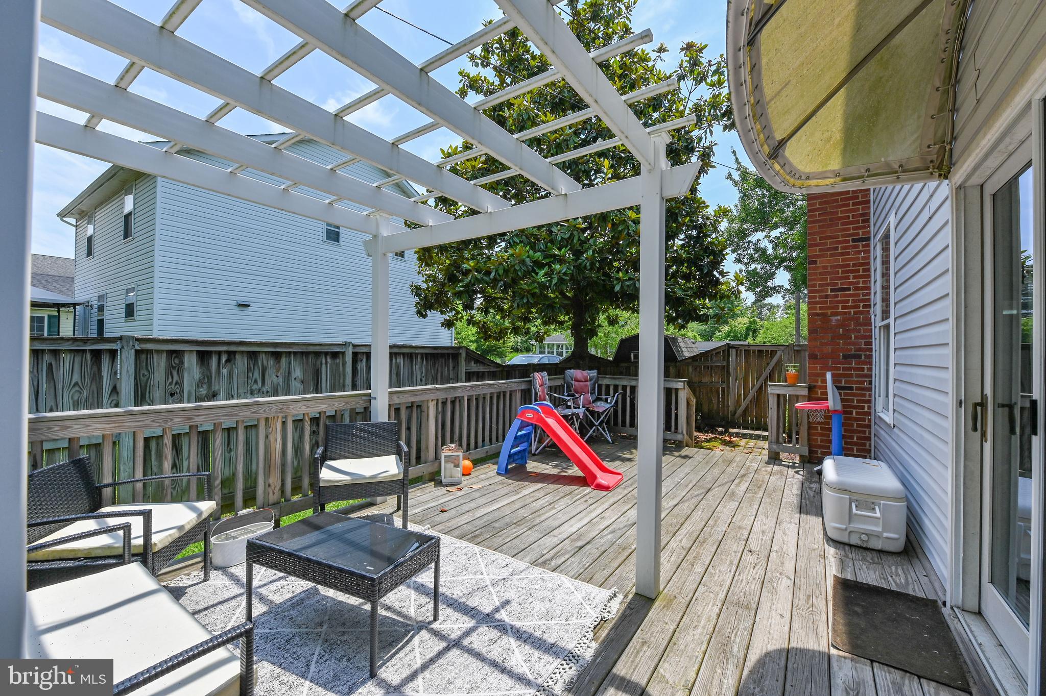 SNUG HARBOR - Residential