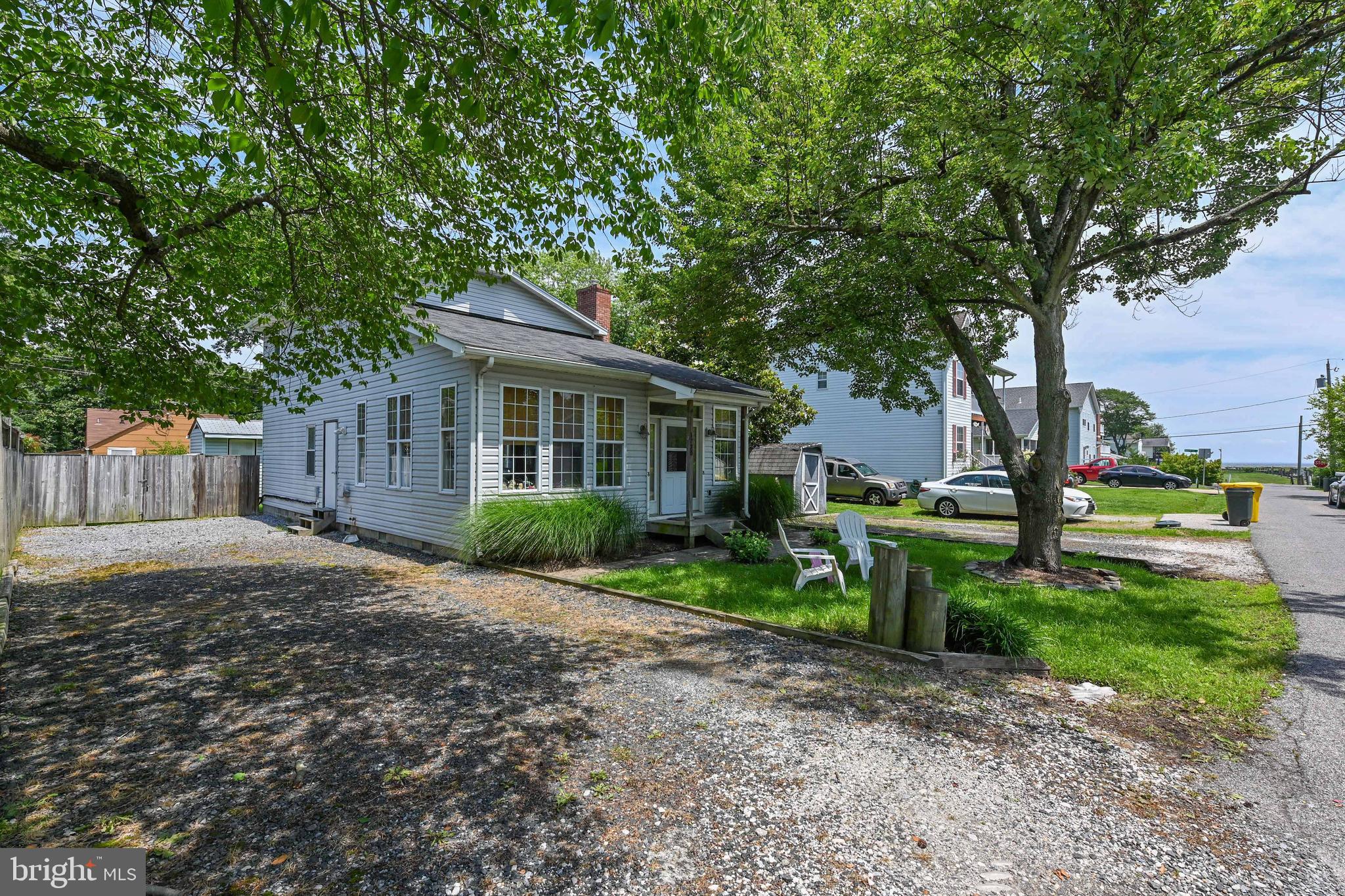 SNUG HARBOR - Residential