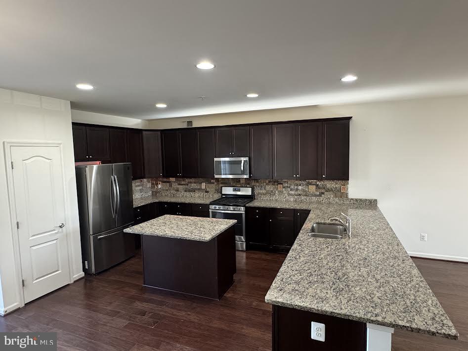 MORRIS PLACE - Residential Lease