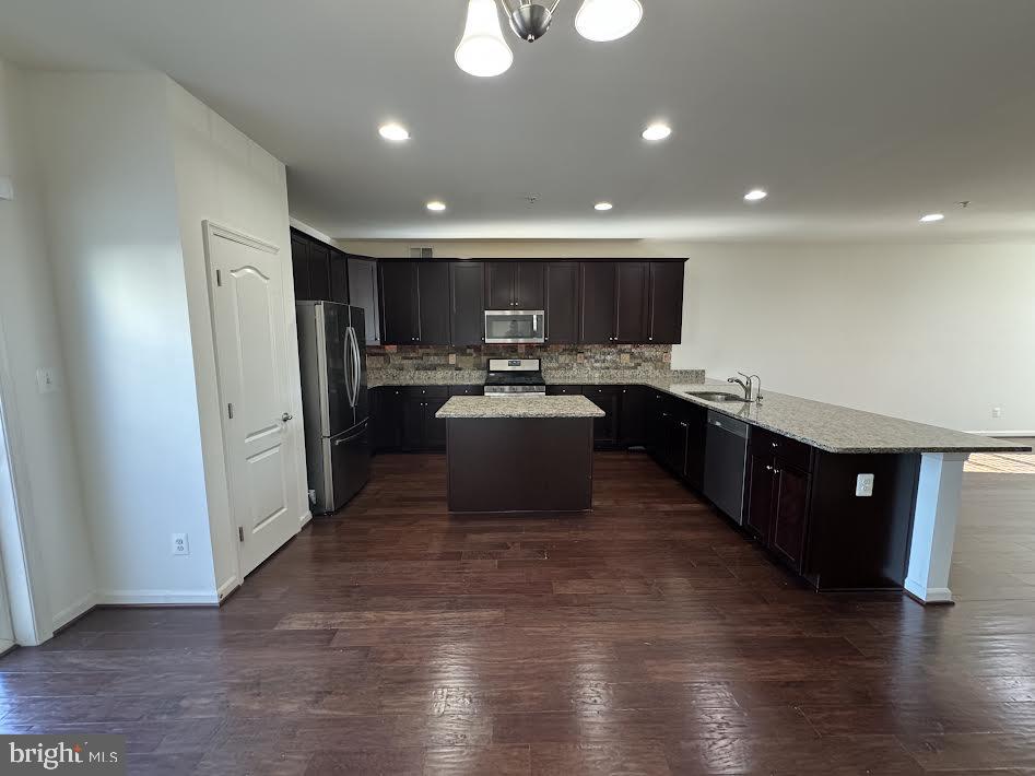 MORRIS PLACE - Residential Lease