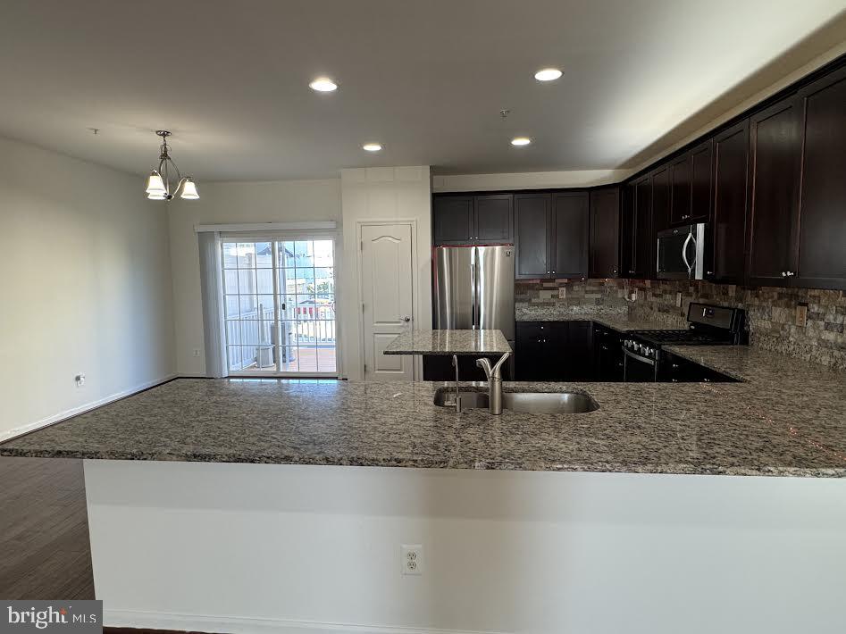 MORRIS PLACE - Residential Lease