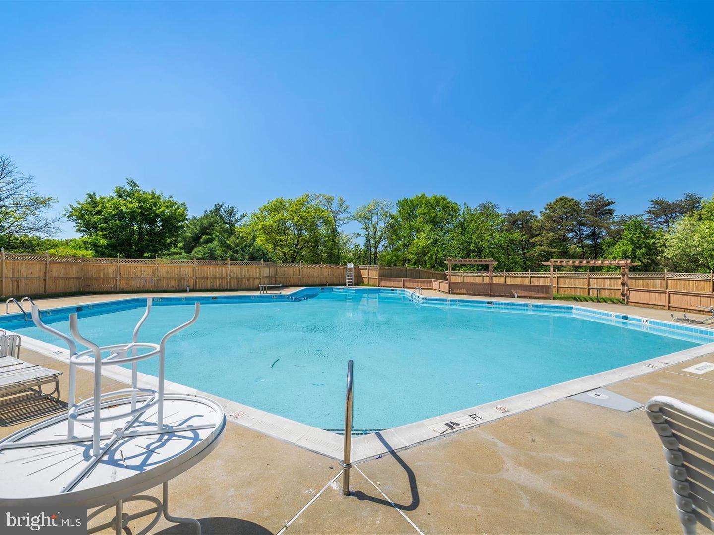 HUNTING RIDGE CONDOMINIUM - Residential