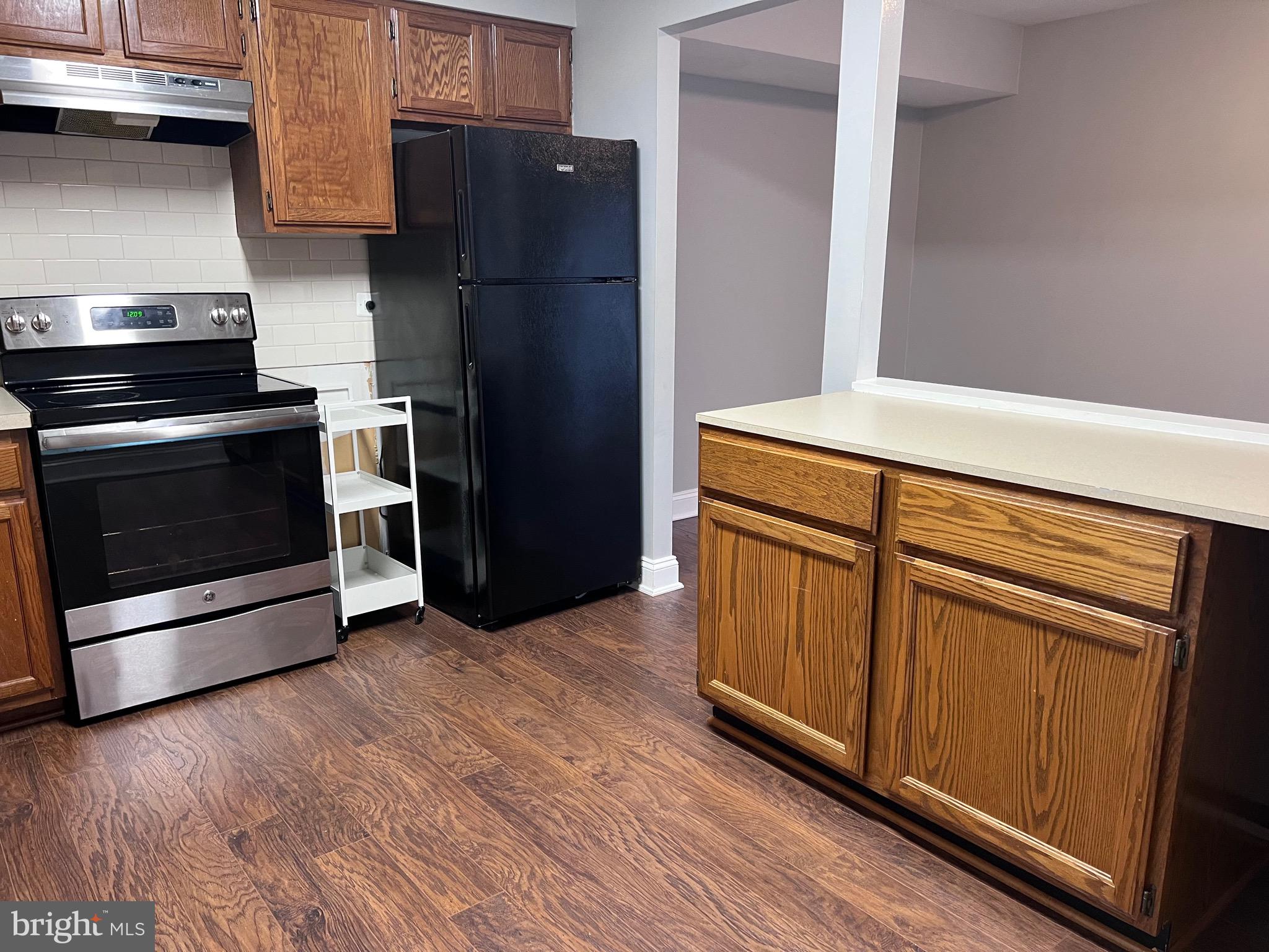 HUNTING RIDGE CONDOMINIUM - Residential