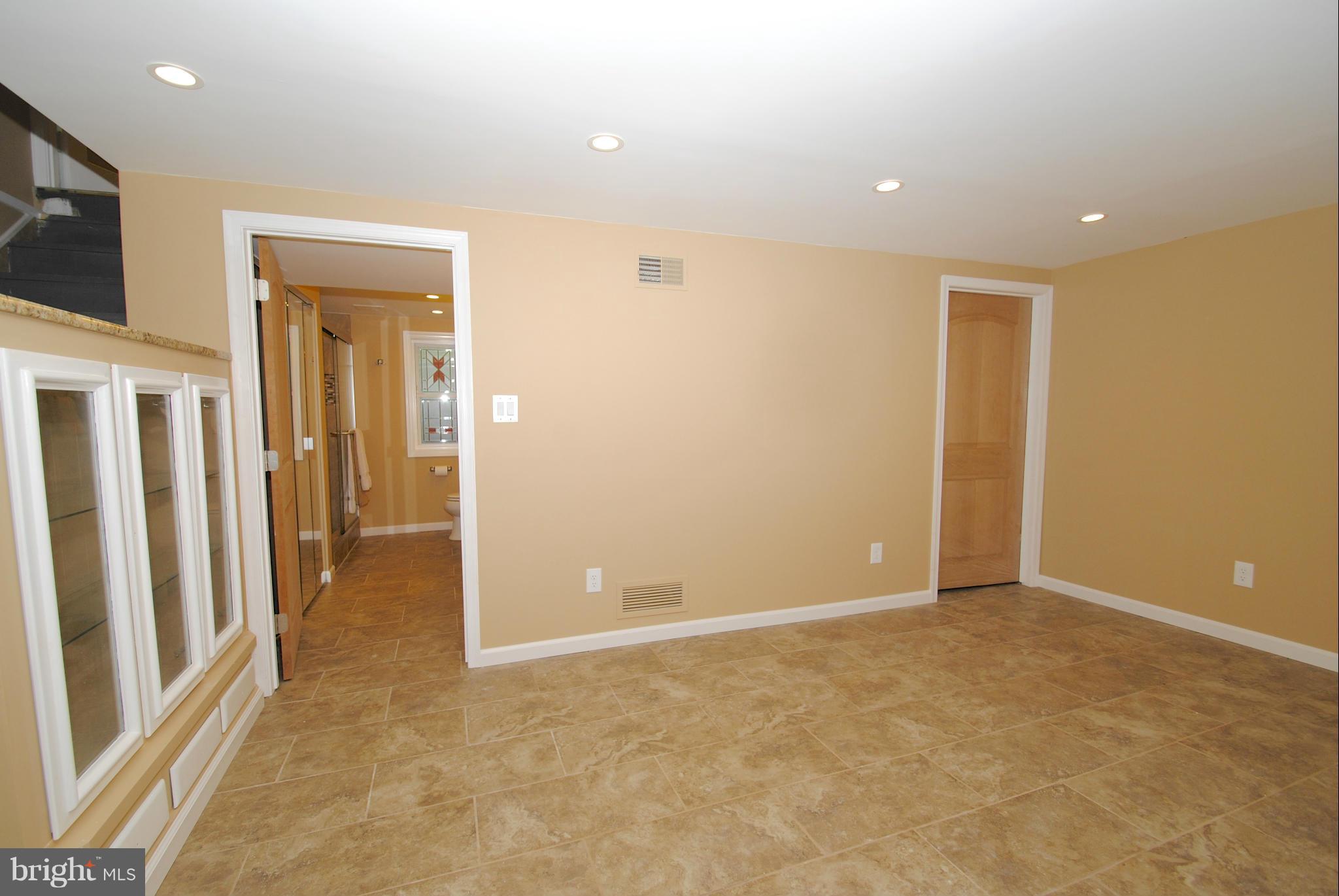 HOLLYWOOD - Residential