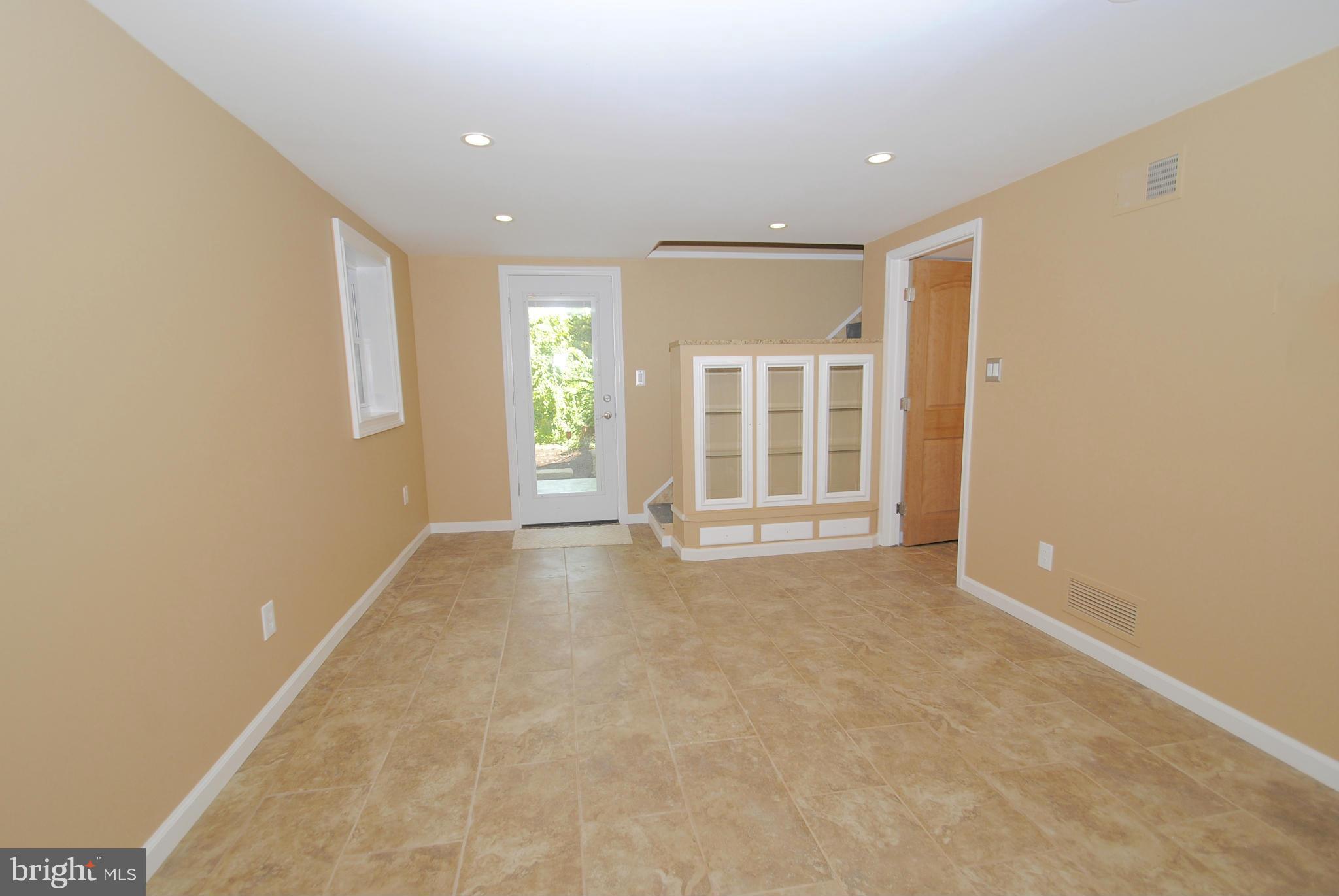 HOLLYWOOD - Residential