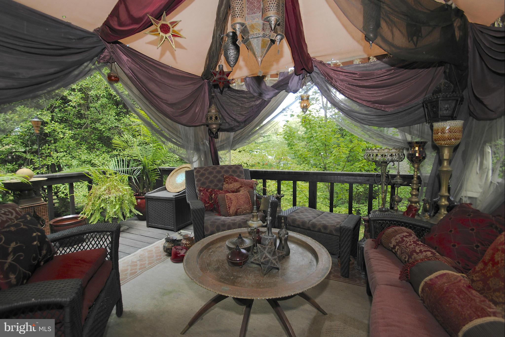 HOLLYWOOD - Residential