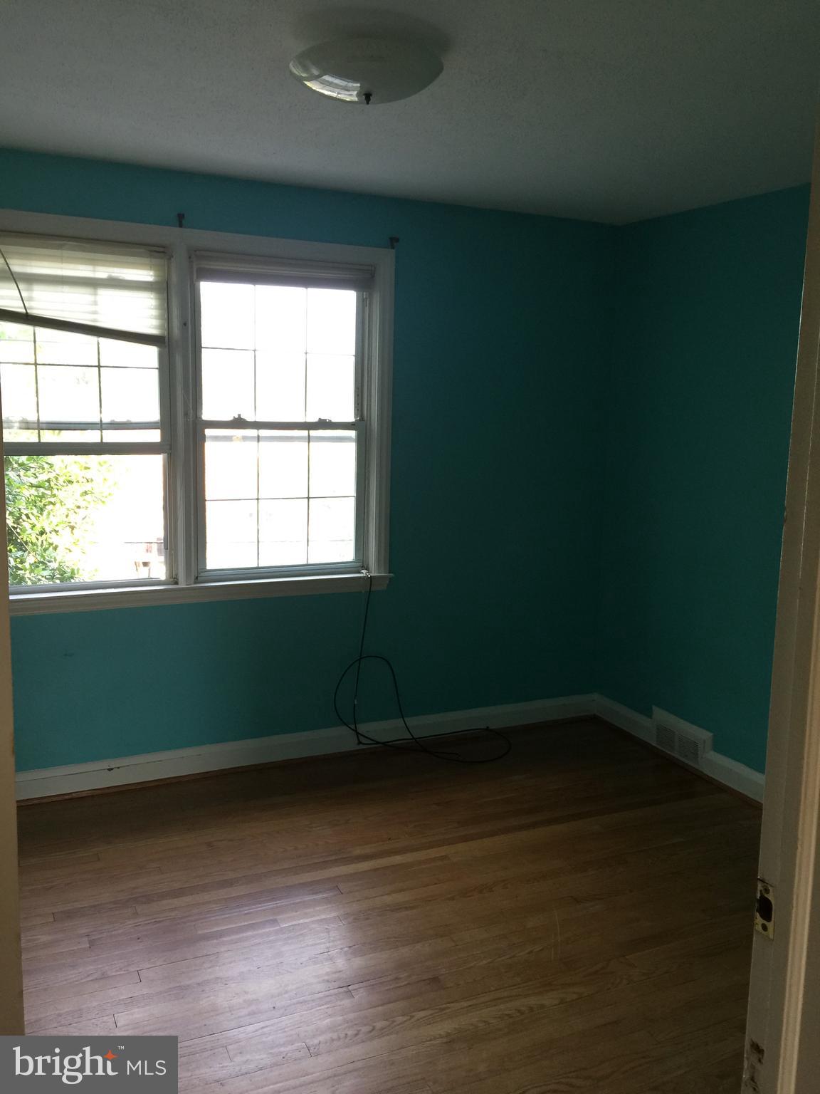 WOODWARD SQUARE - Residential Lease