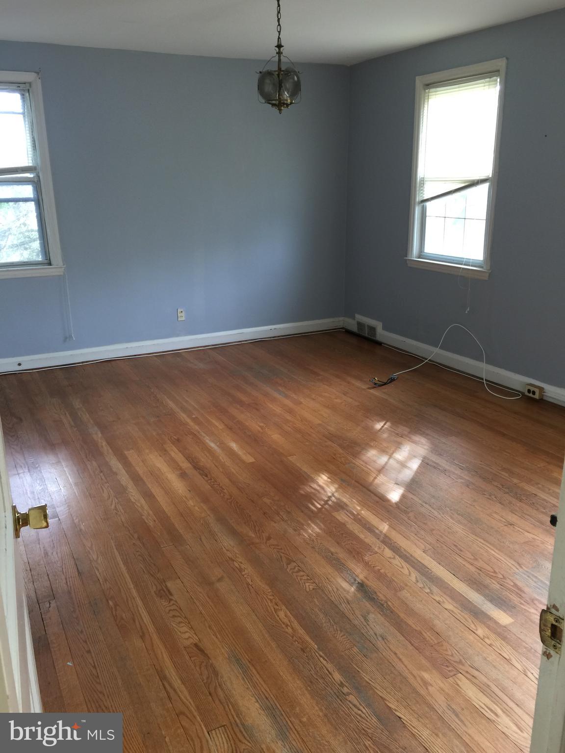 WOODWARD SQUARE - Residential Lease