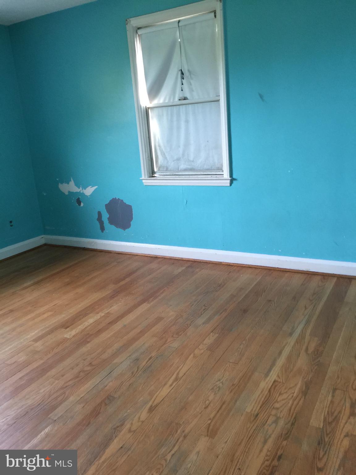 WOODWARD SQUARE - Residential Lease