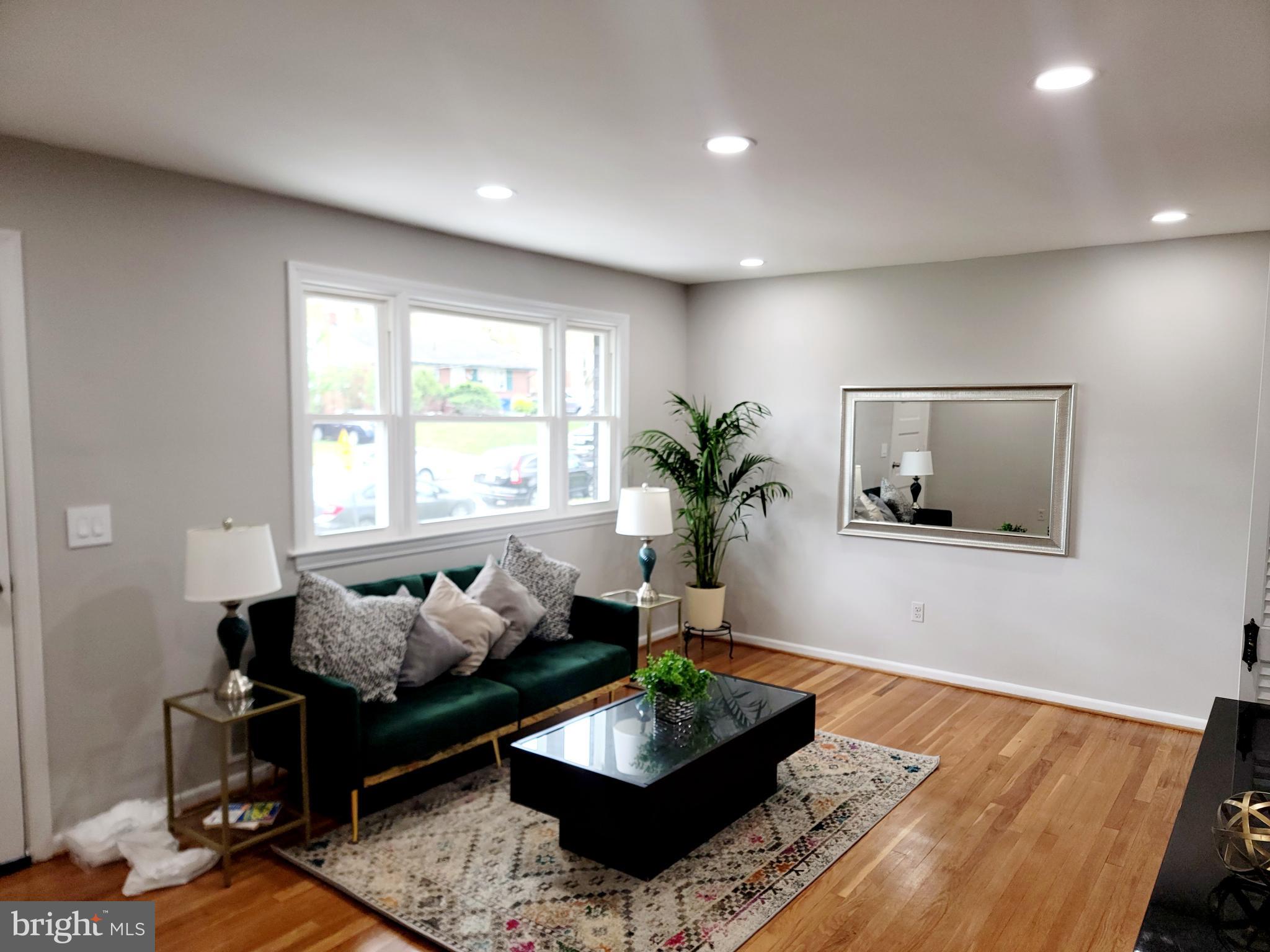 HOLLYWOOD - Residential