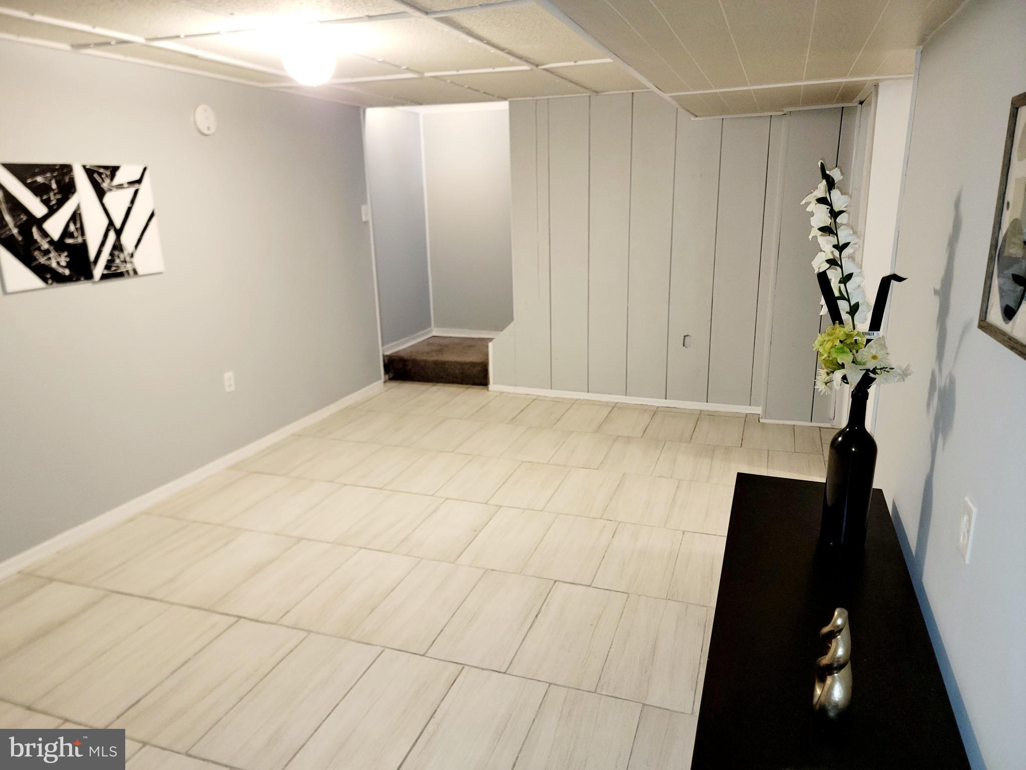 HOLLYWOOD - Residential