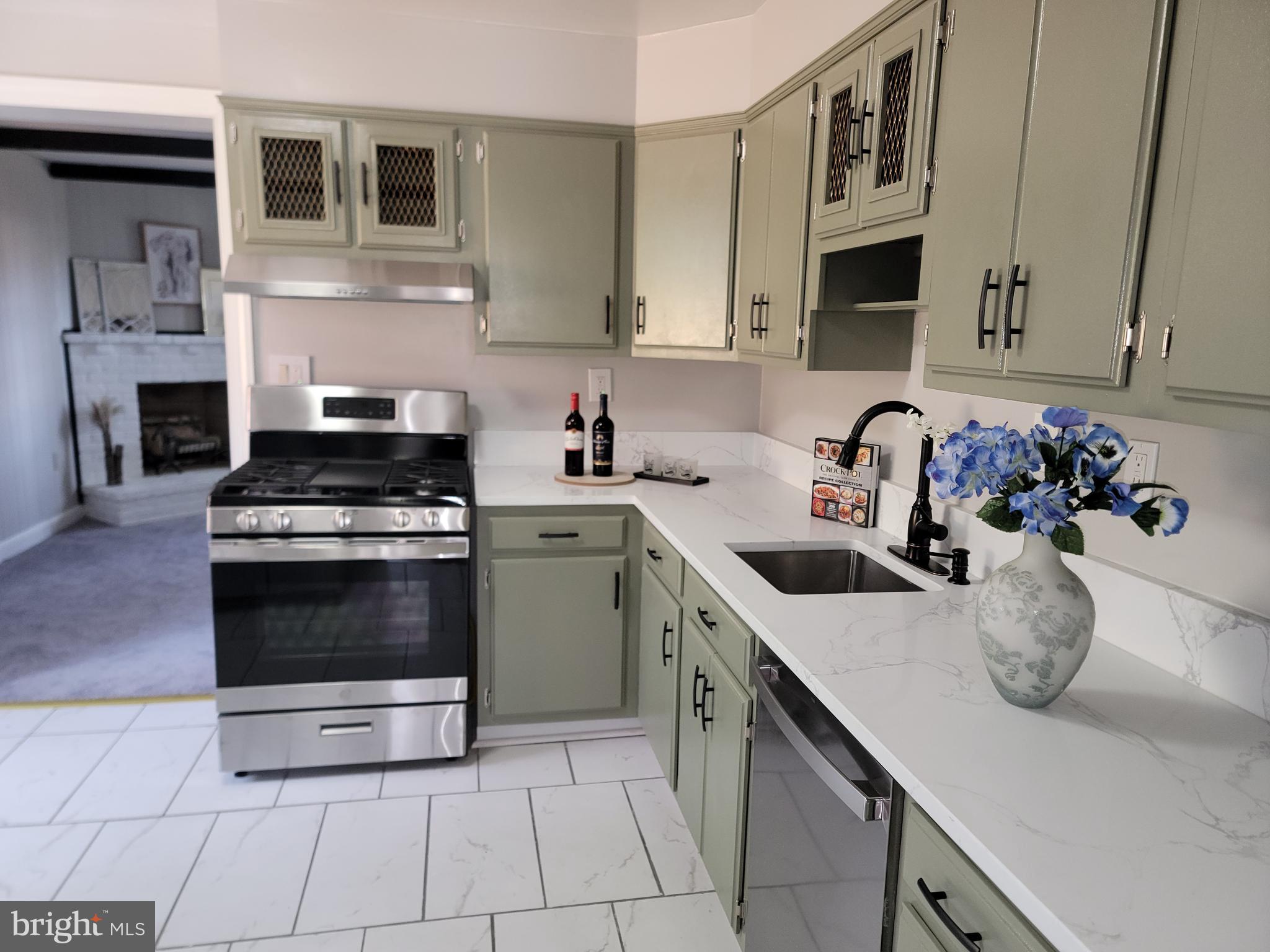 HOLLYWOOD - Residential