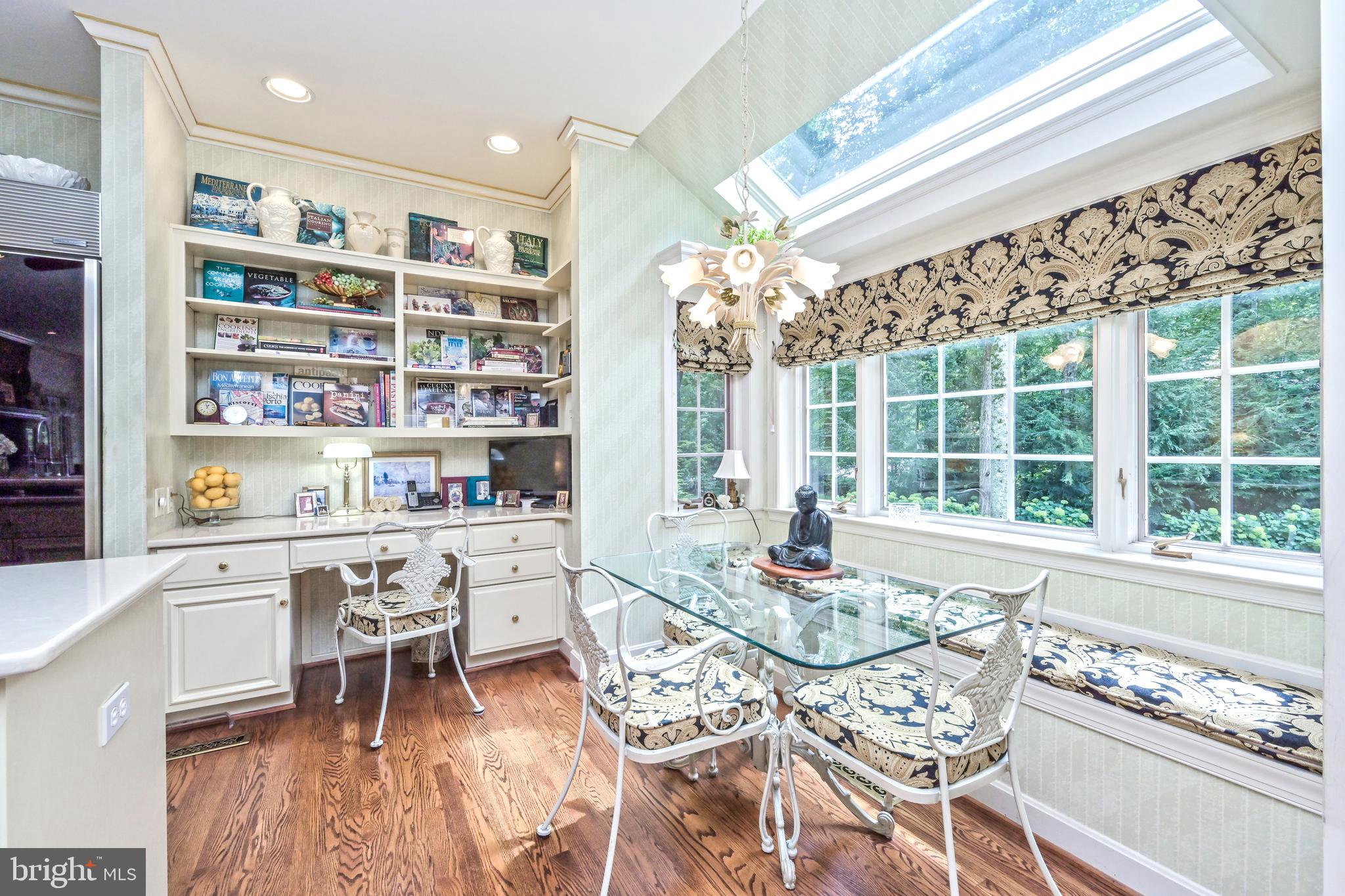 HUNTINGTON WOODS - Residential