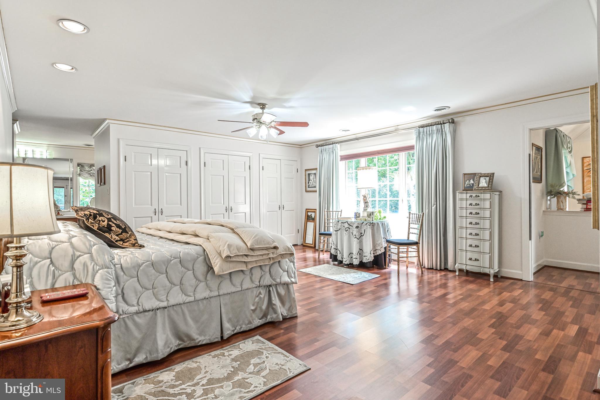 HUNTINGTON WOODS - Residential