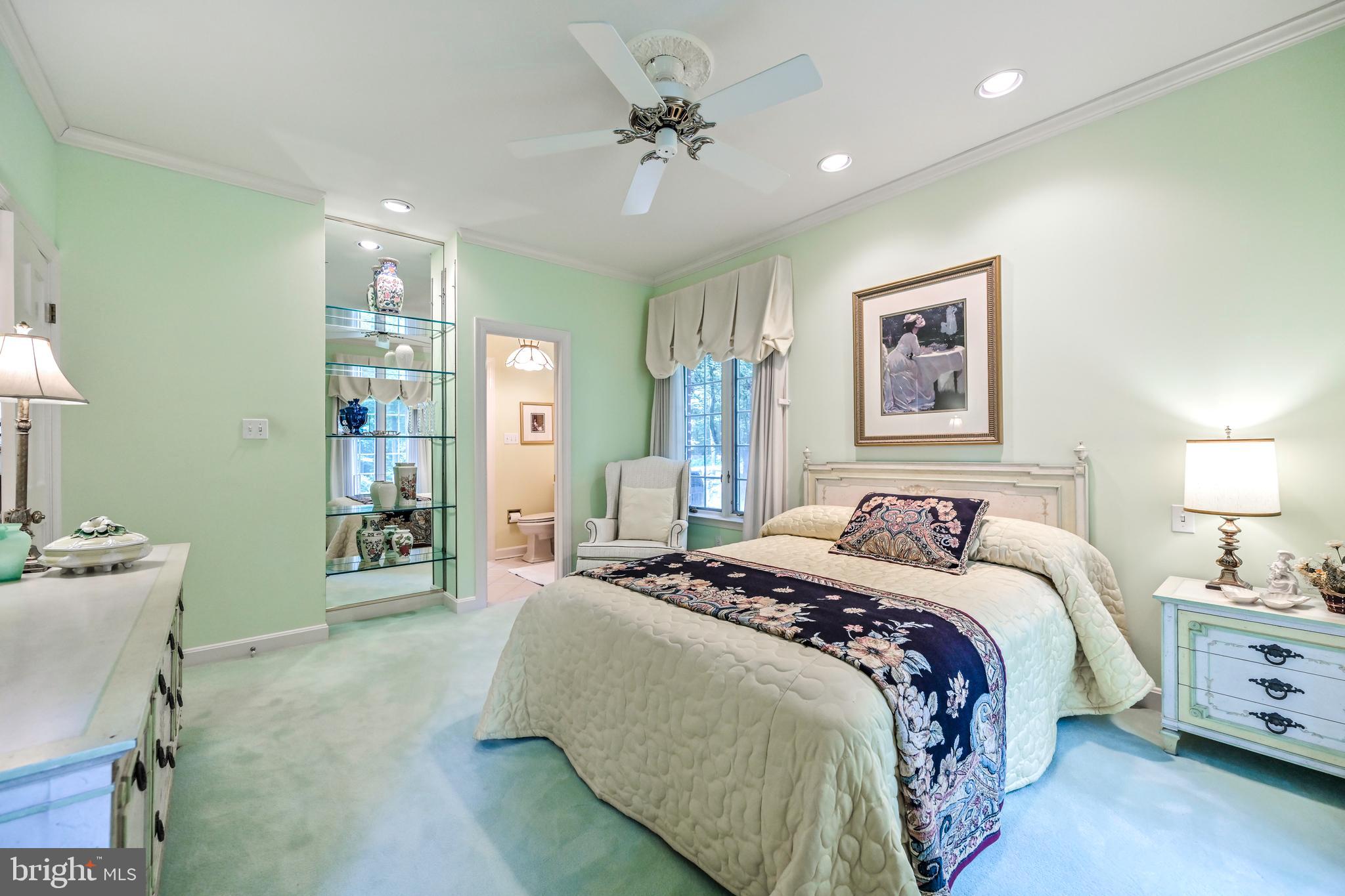 HUNTINGTON WOODS - Residential