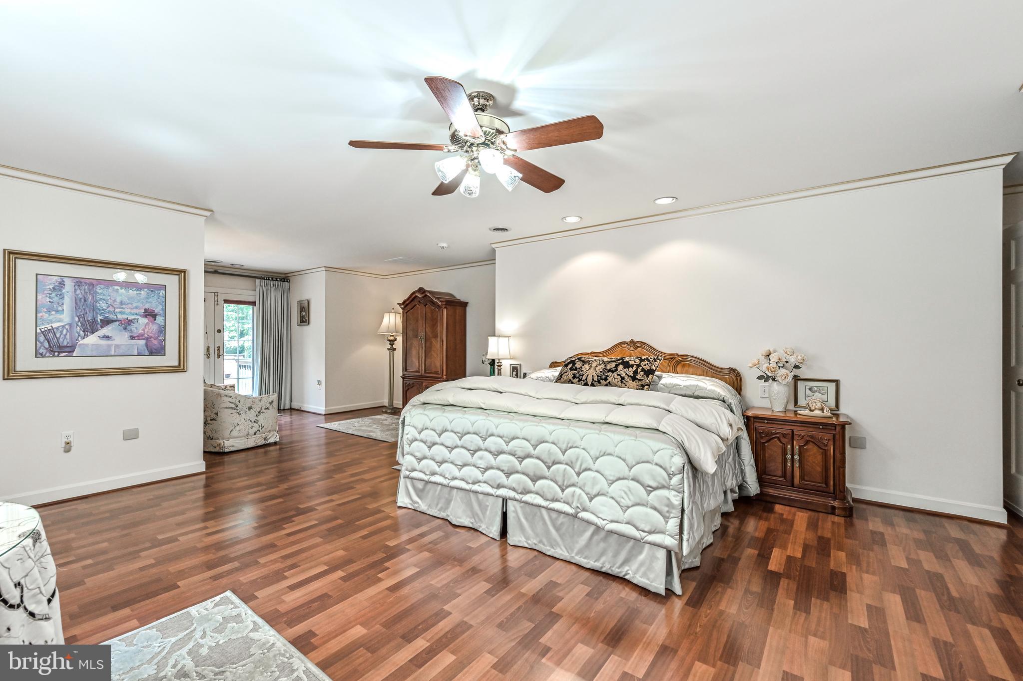 HUNTINGTON WOODS - Residential