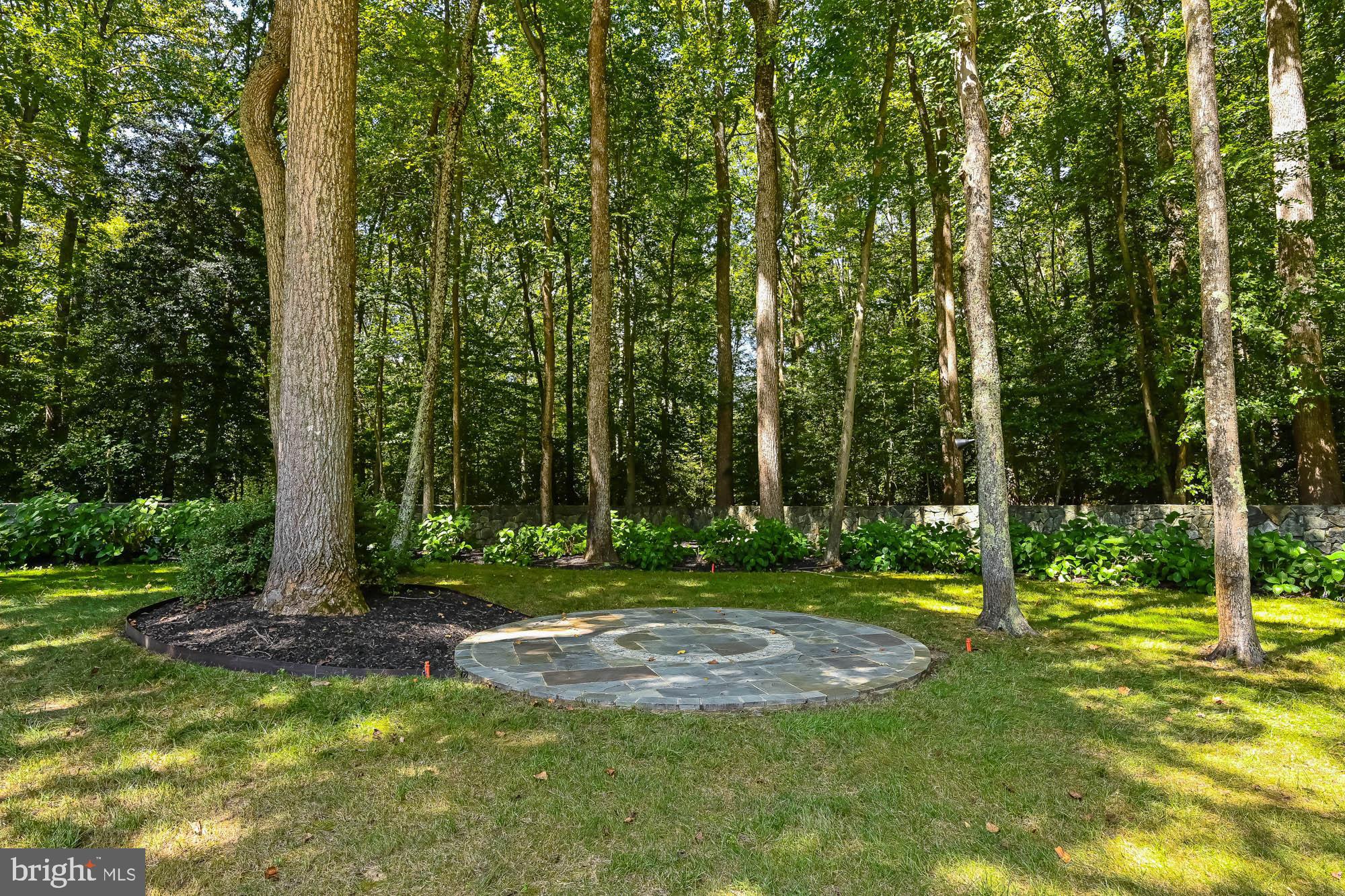 HUNTINGTON WOODS - Residential