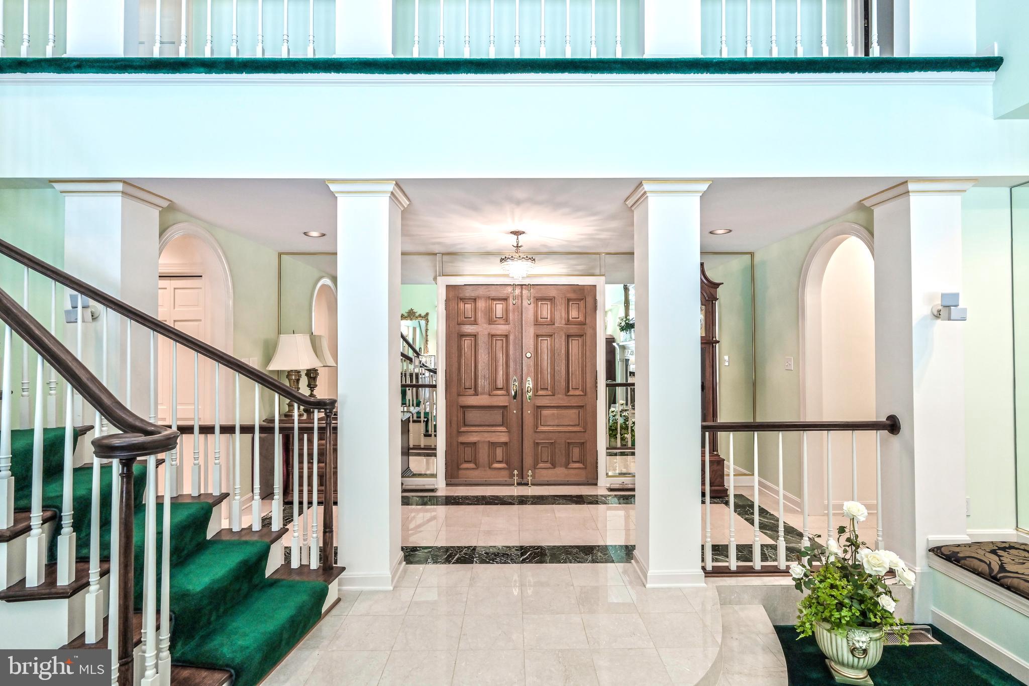 HUNTINGTON WOODS - Residential