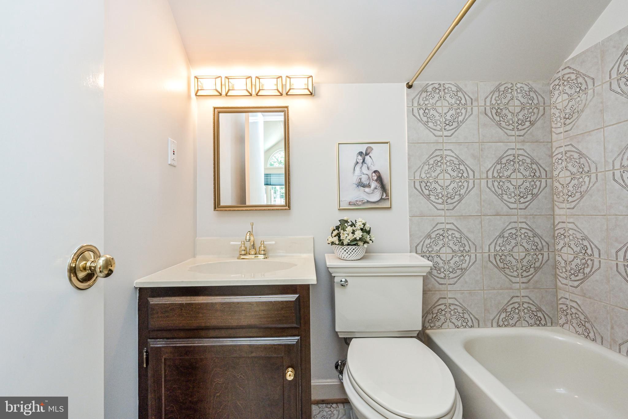 HUNTINGTON WOODS - Residential