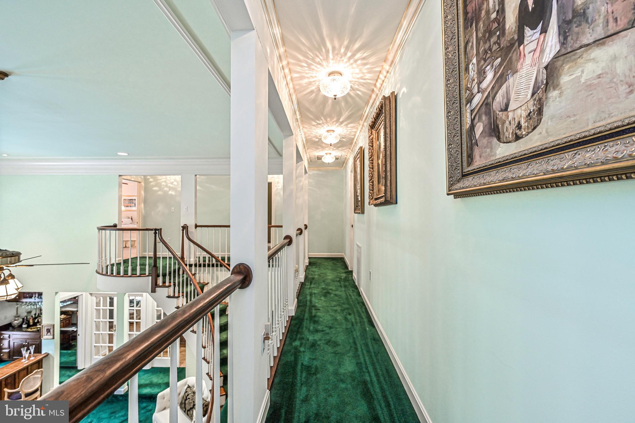 HUNTINGTON WOODS - Residential