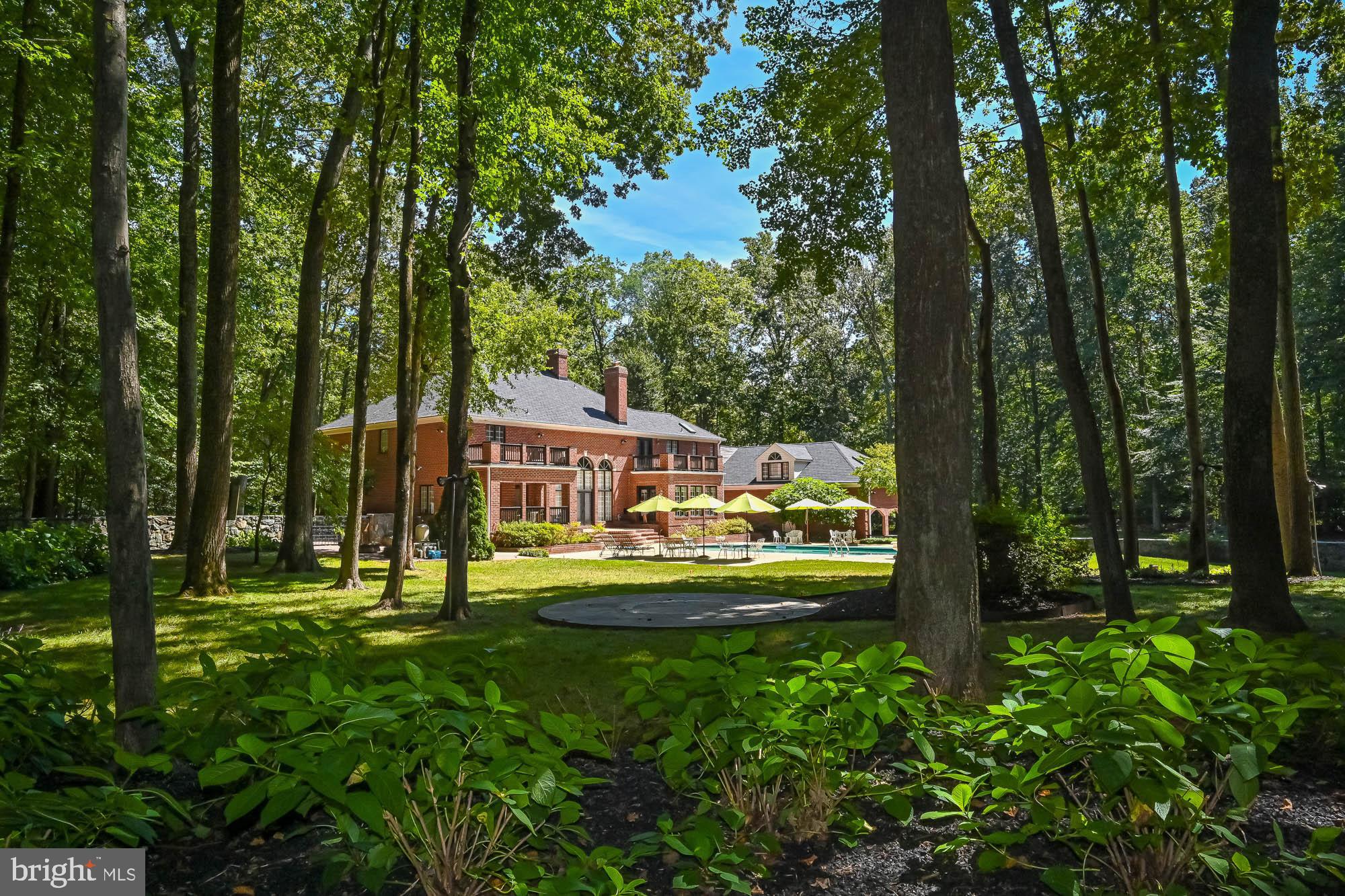 HUNTINGTON WOODS - Residential