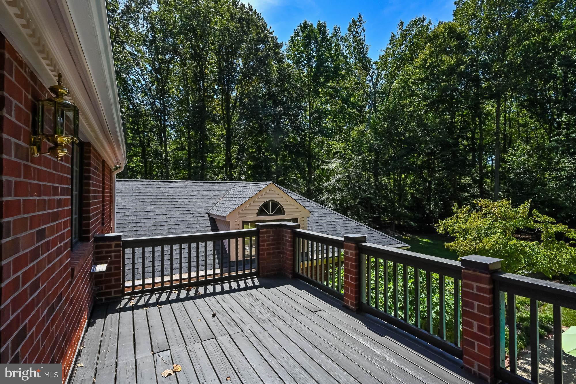 HUNTINGTON WOODS - Residential