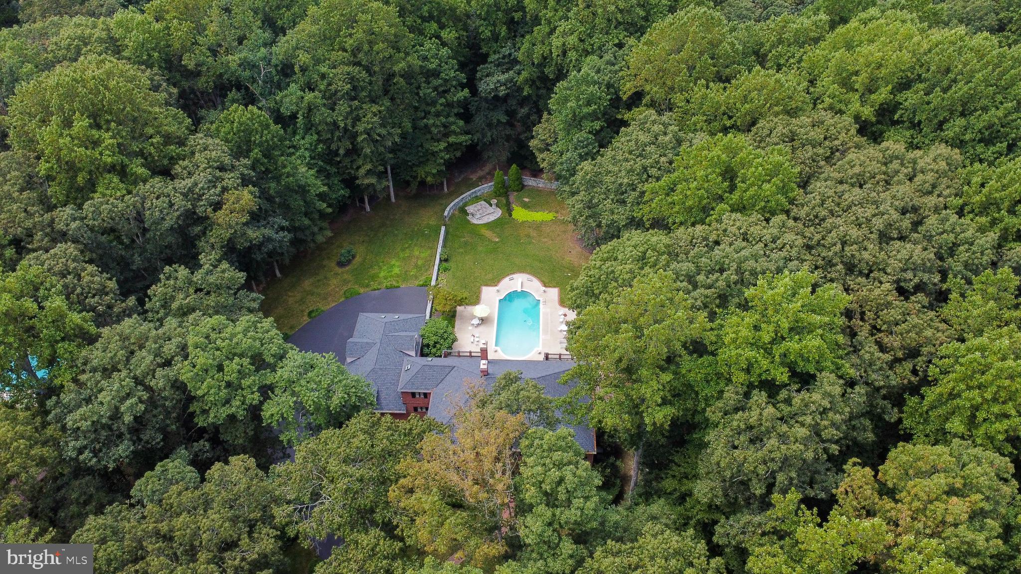 HUNTINGTON WOODS - Residential