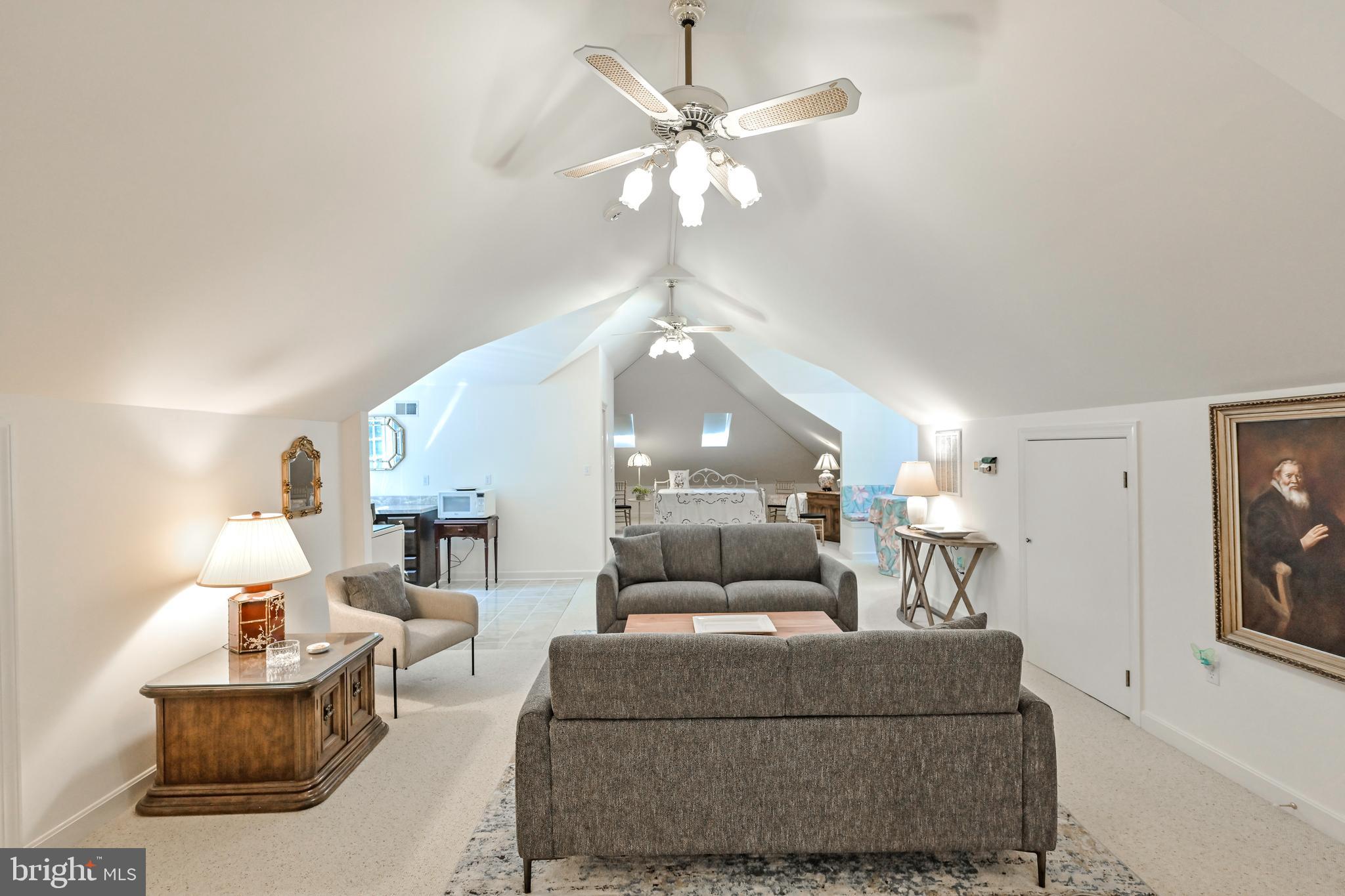 HUNTINGTON WOODS - Residential