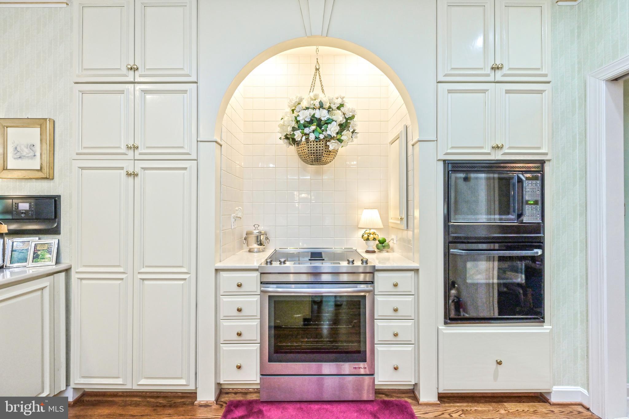 HUNTINGTON WOODS - Residential