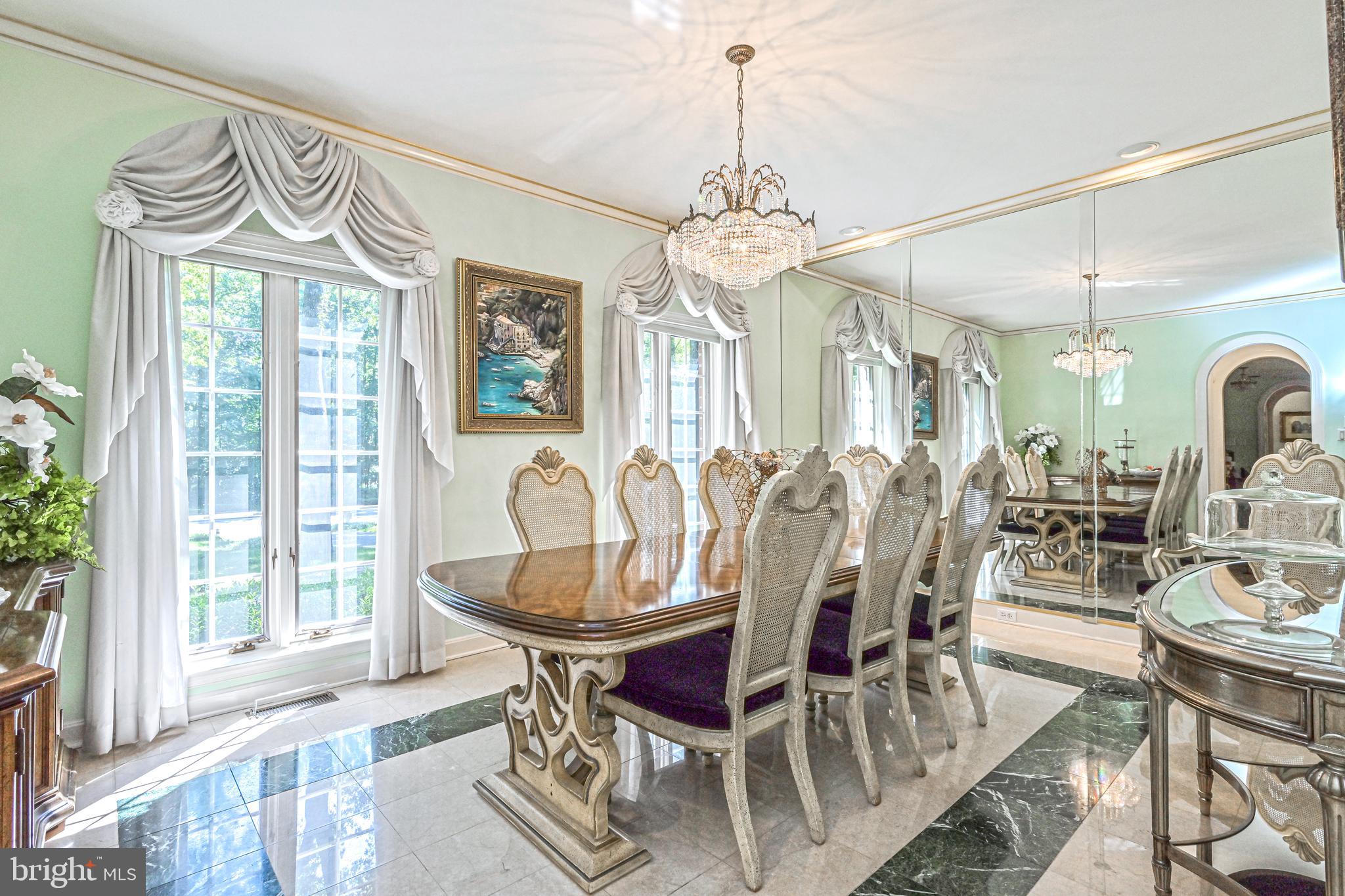 HUNTINGTON WOODS - Residential