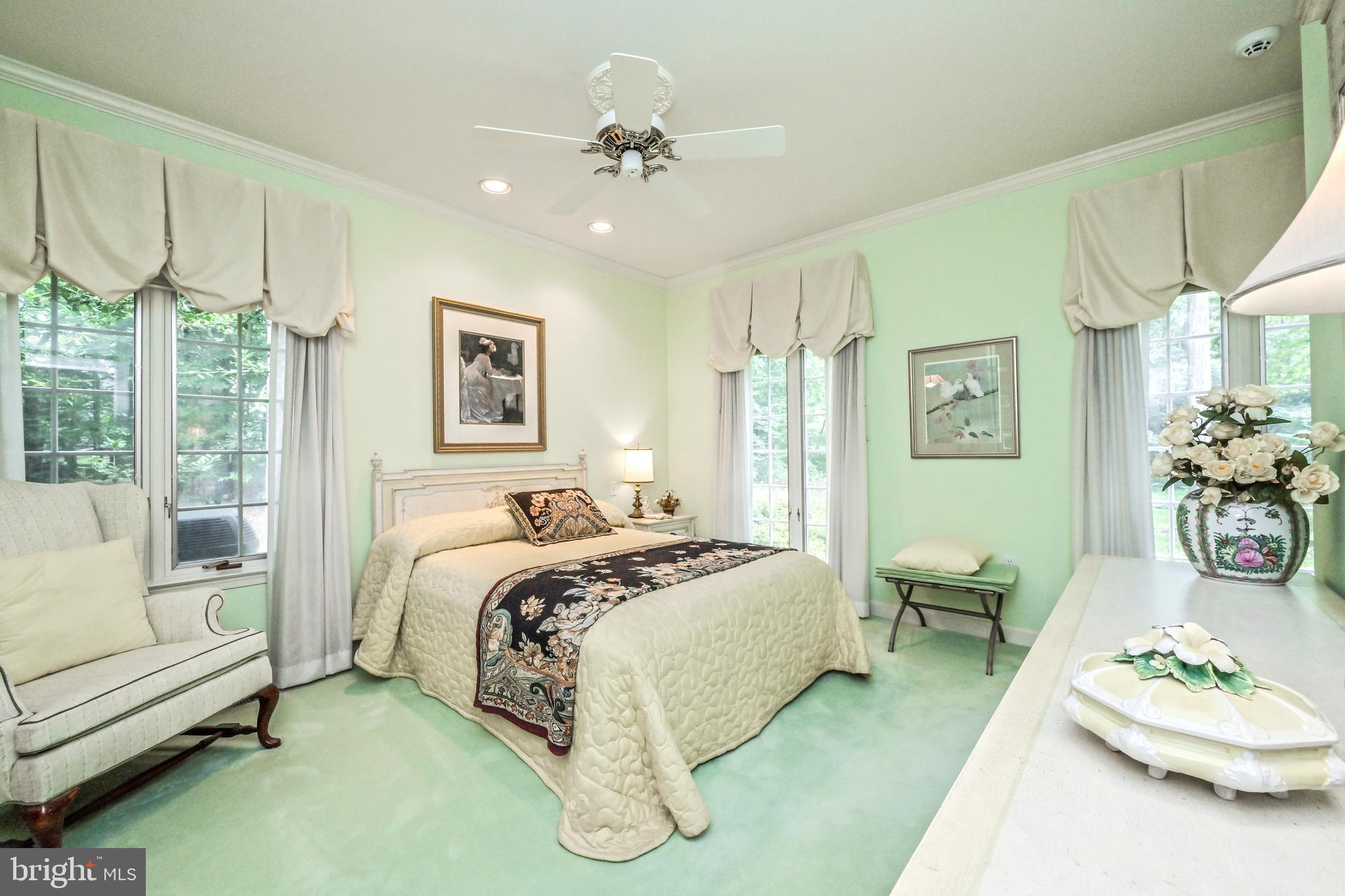 HUNTINGTON WOODS - Residential