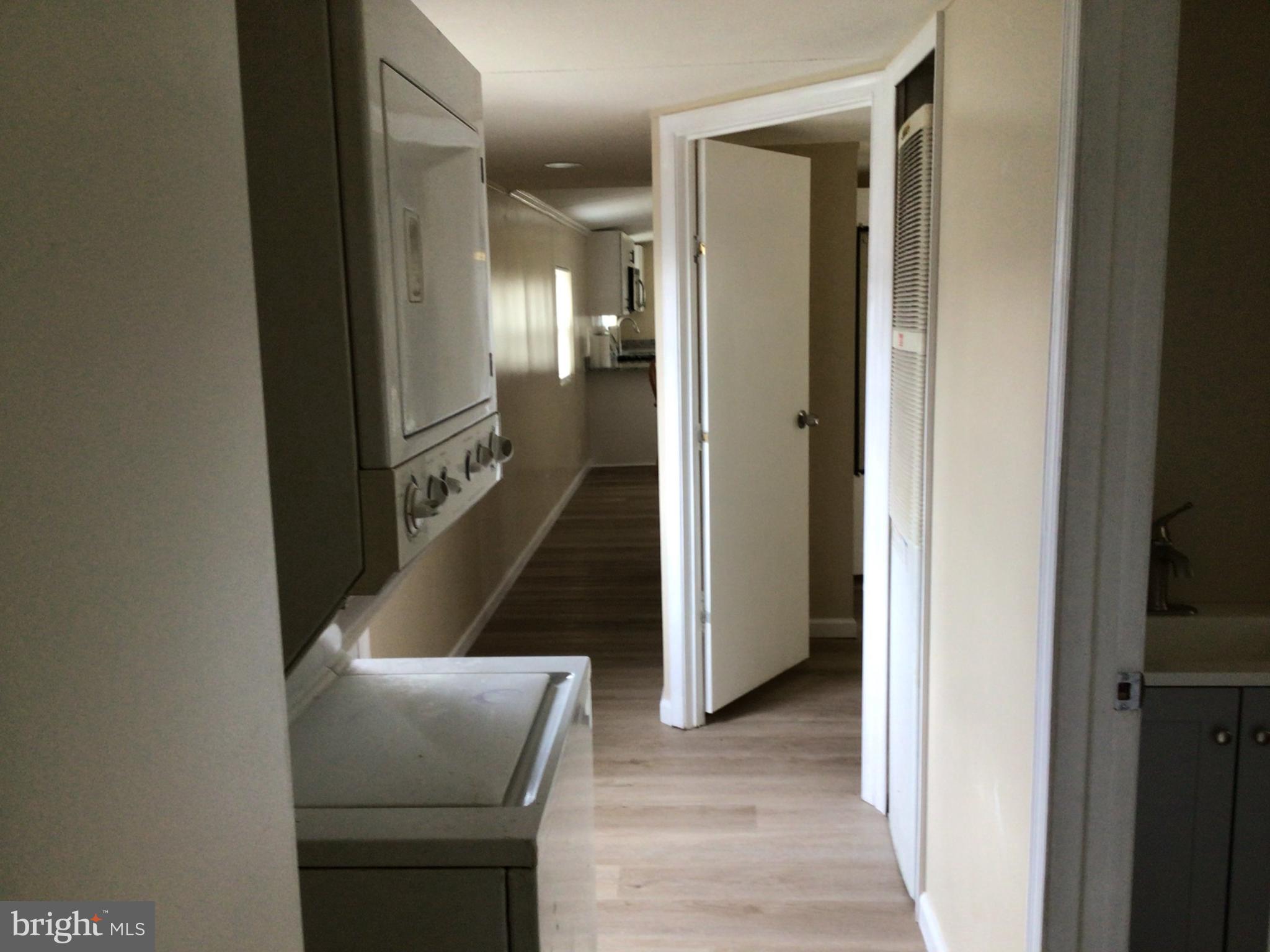 BREEZY ACRES - Residential