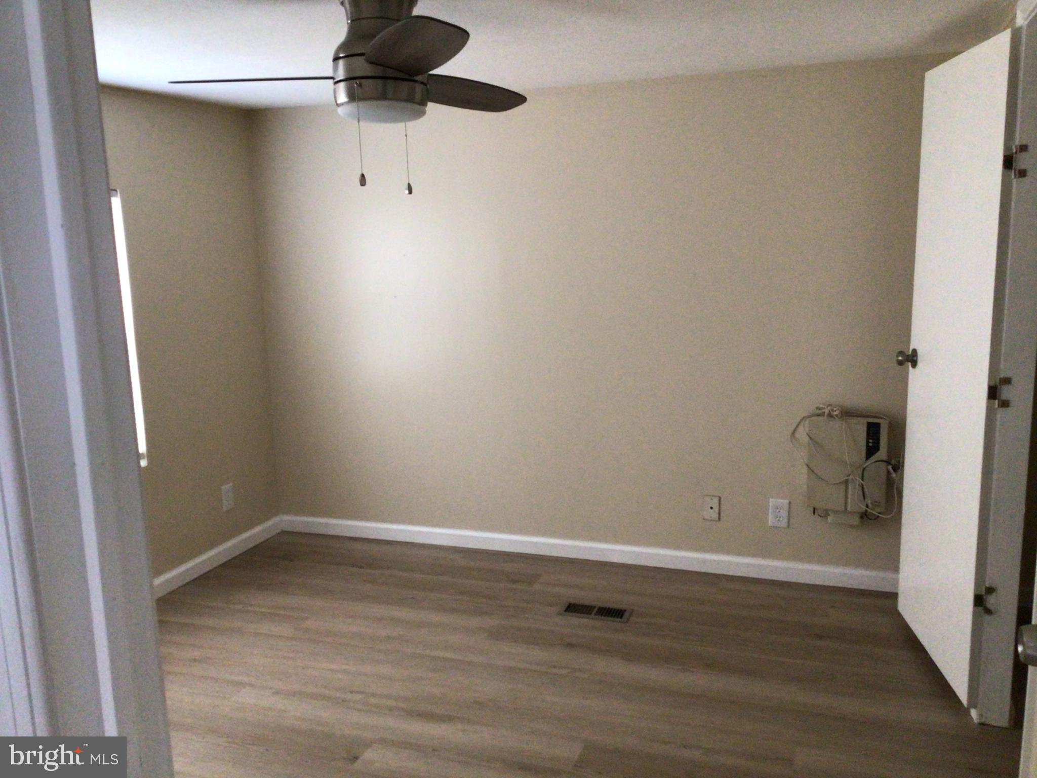 BREEZY ACRES - Residential