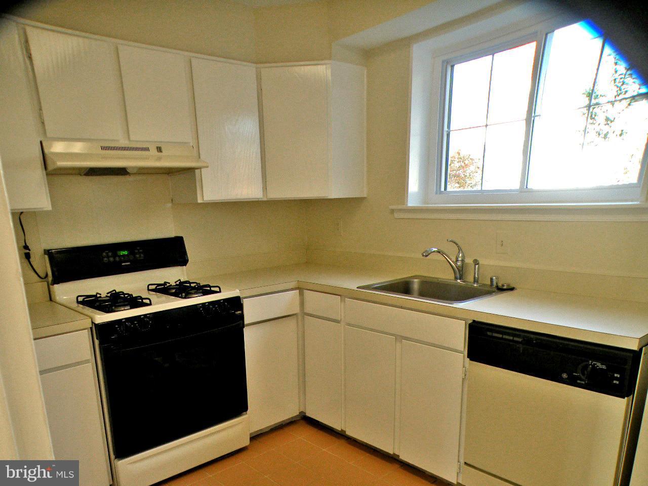 FAIRLINGTON TOWNE - Residential