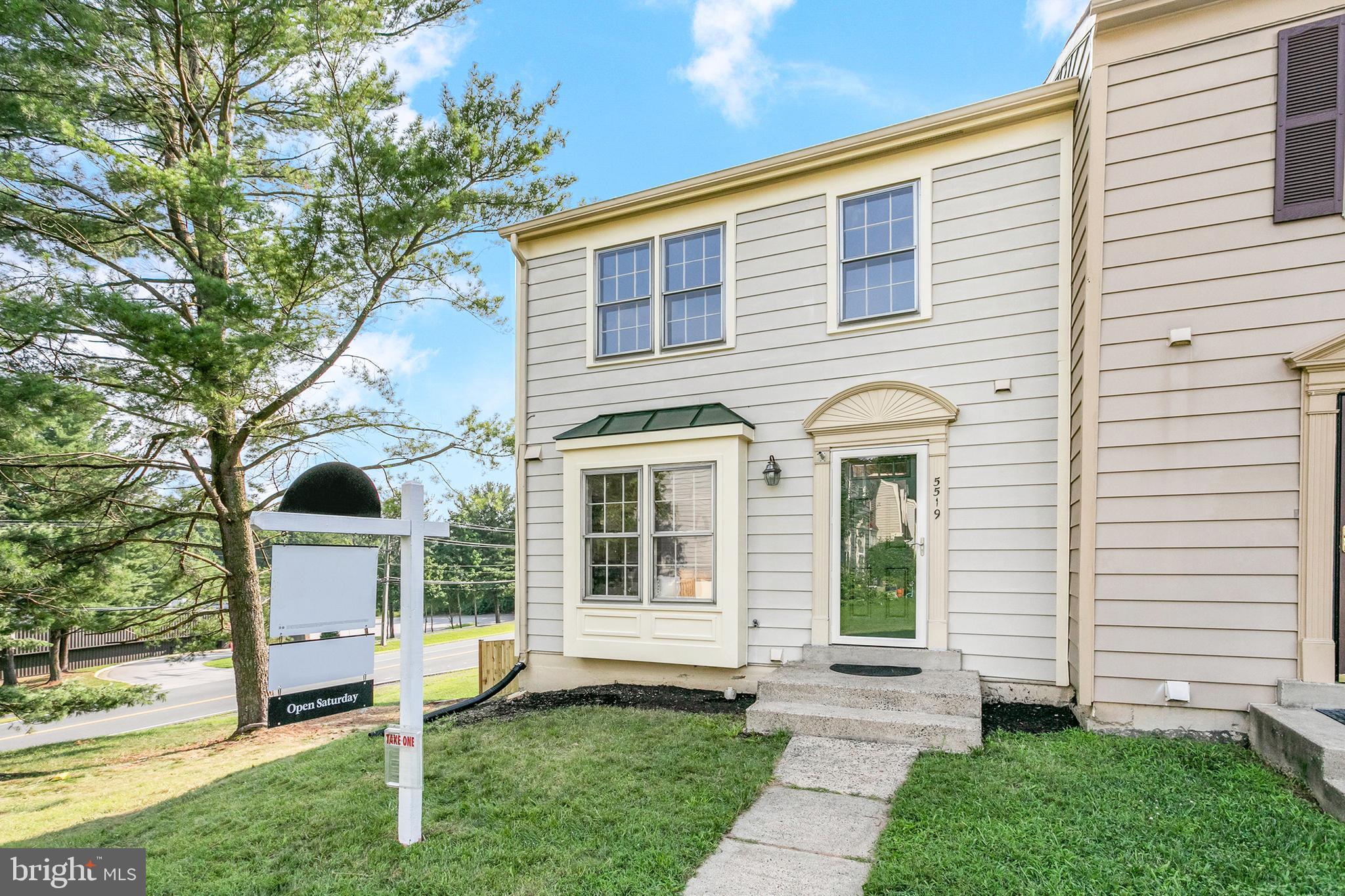 VILLAGE PARK - Residential