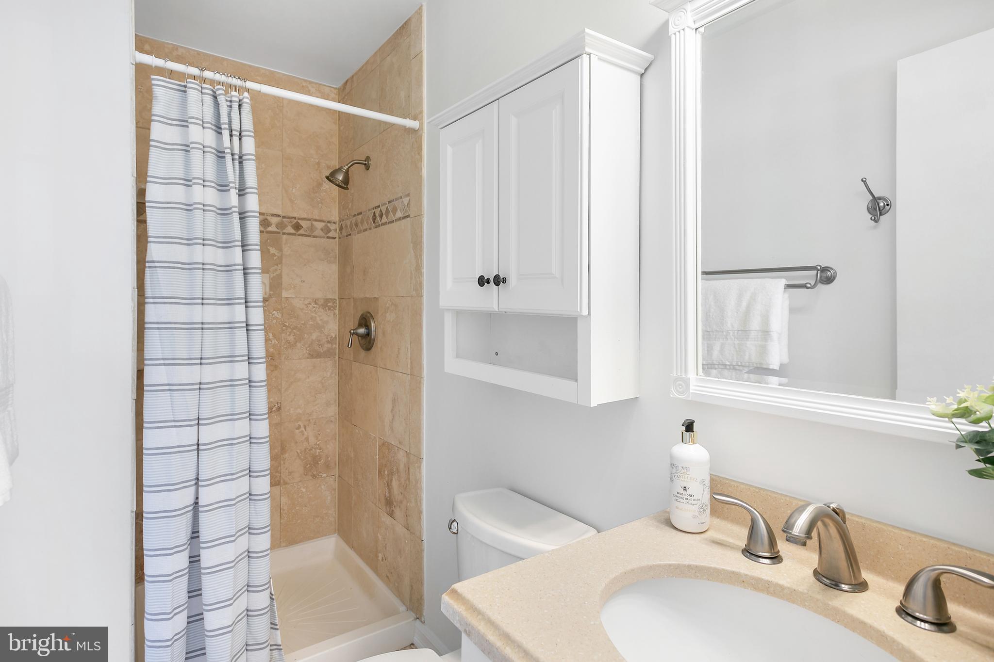 VILLAGE PARK - Residential