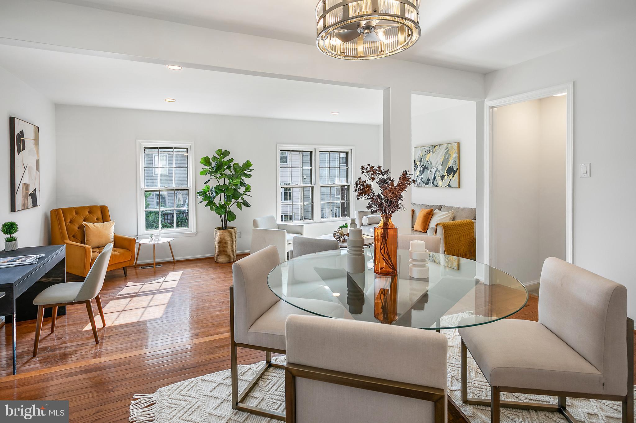 VILLAGE PARK - Residential