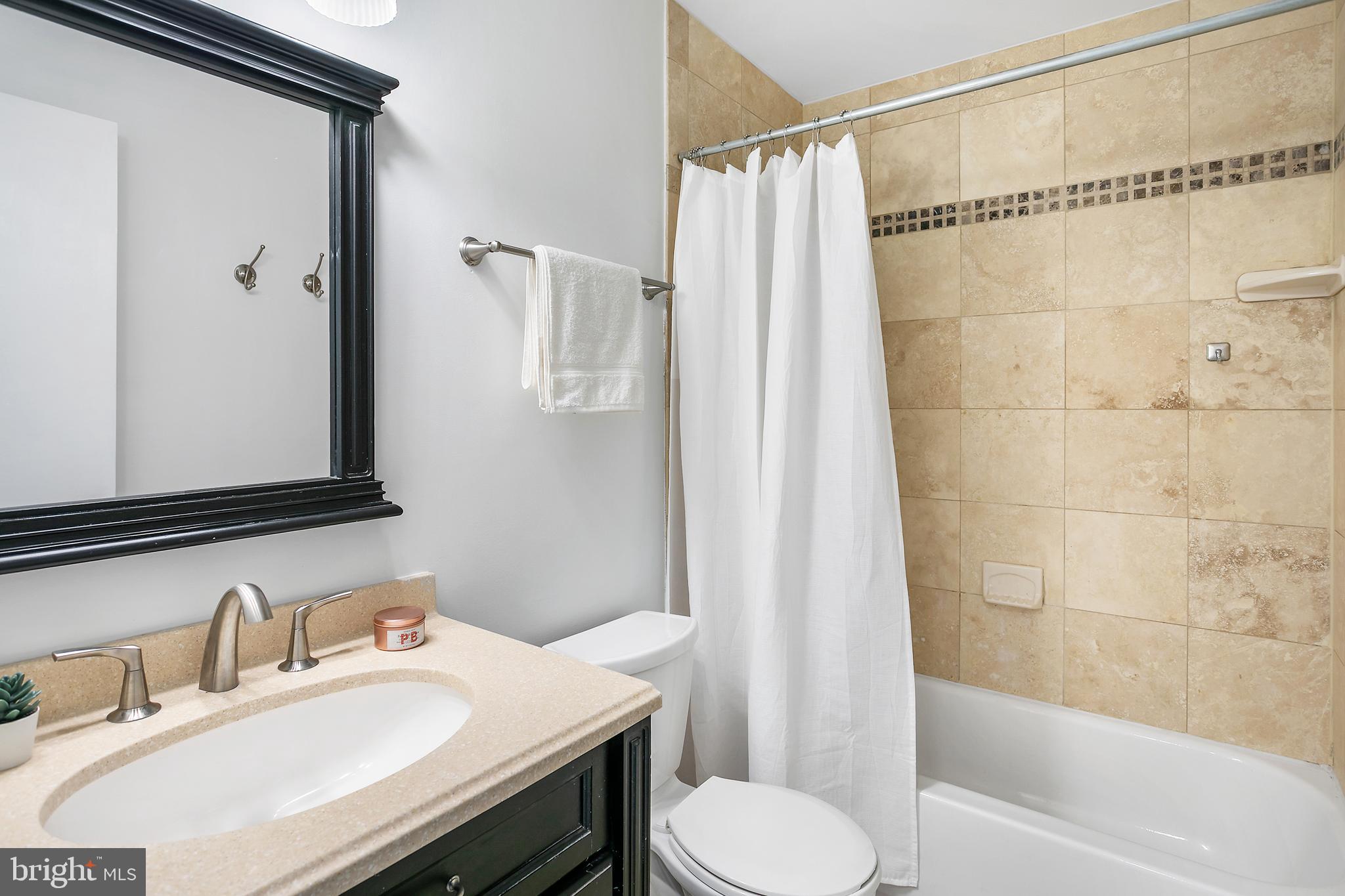 VILLAGE PARK - Residential