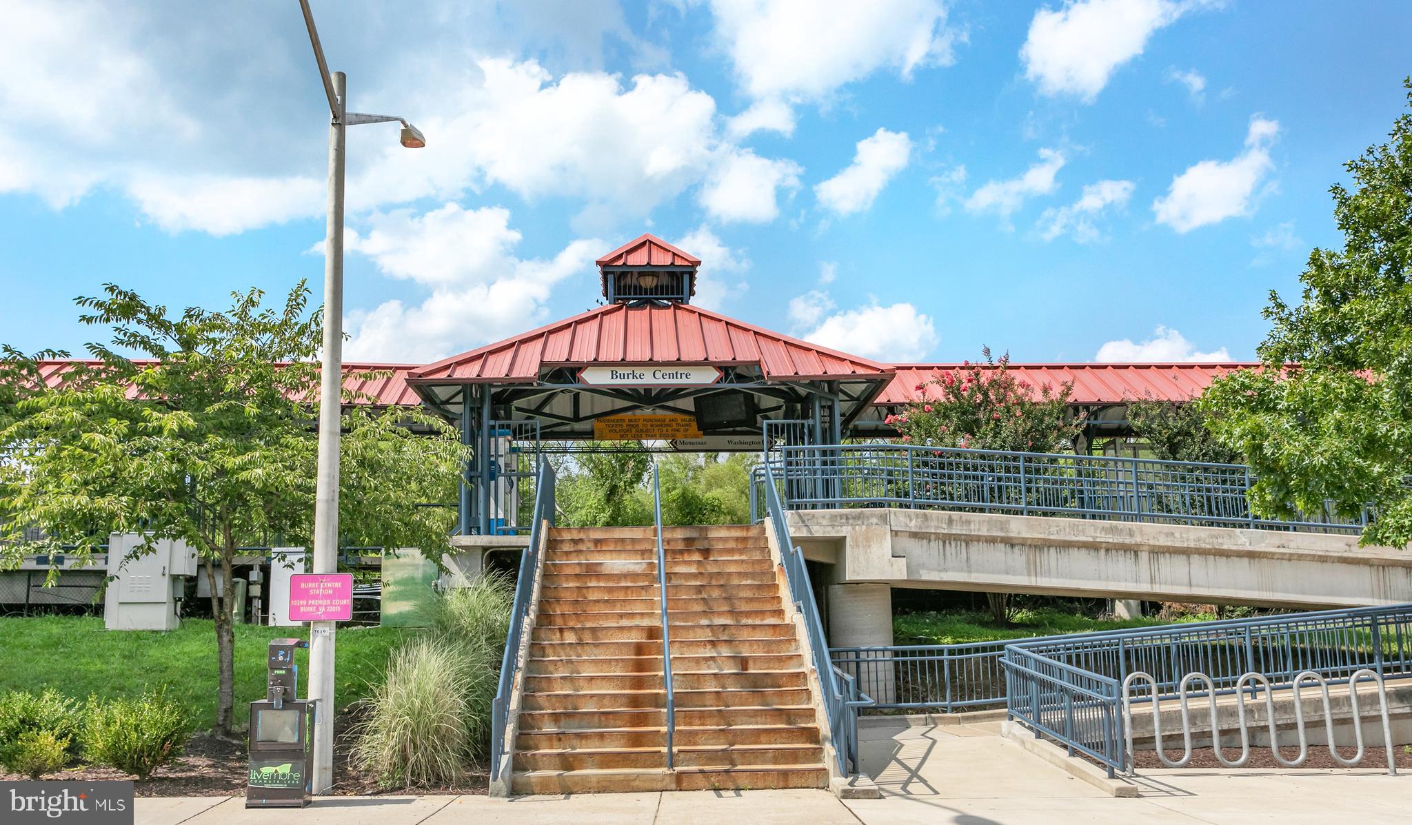 VILLAGE PARK - Residential