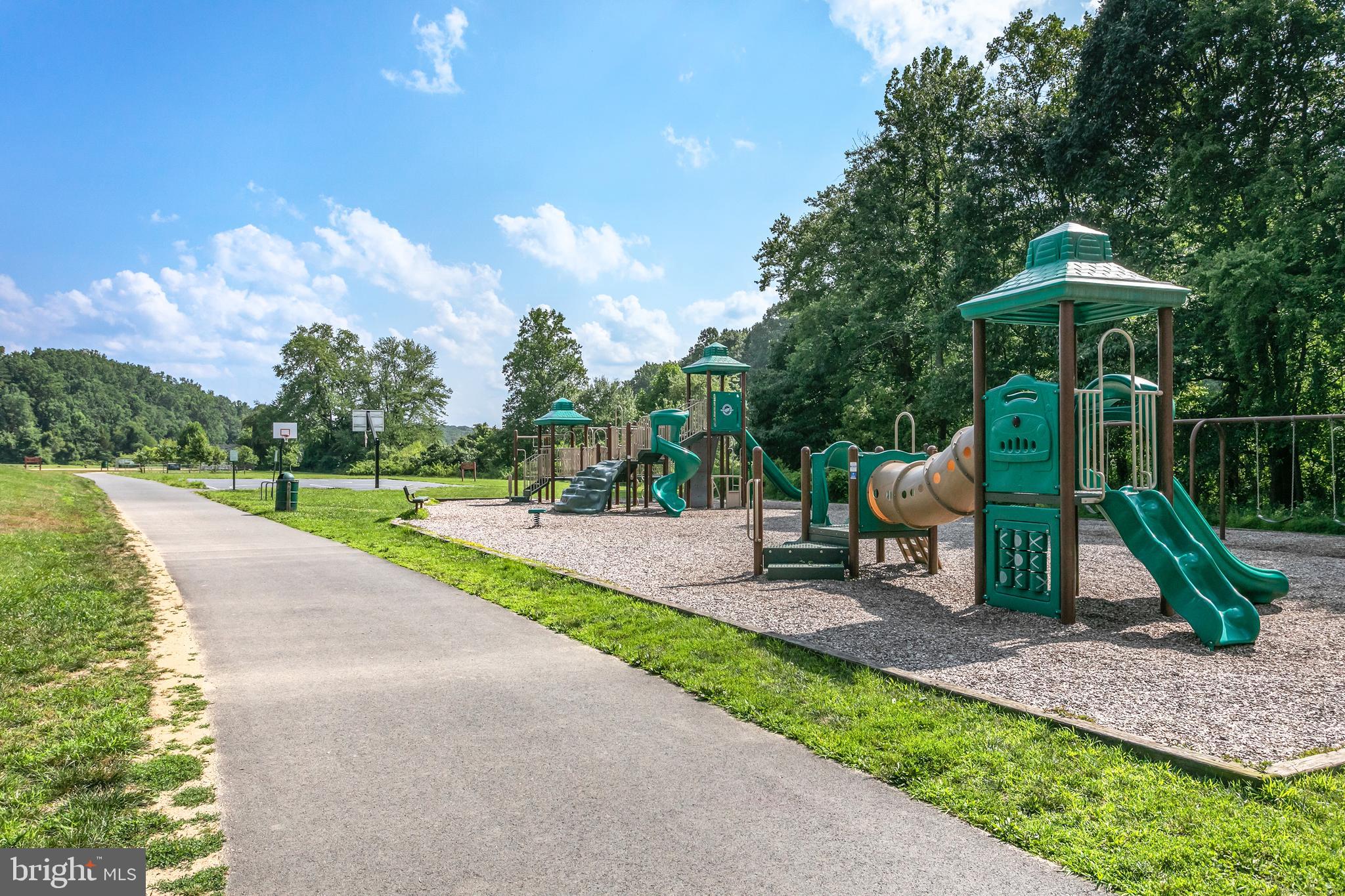 VILLAGE PARK - Residential