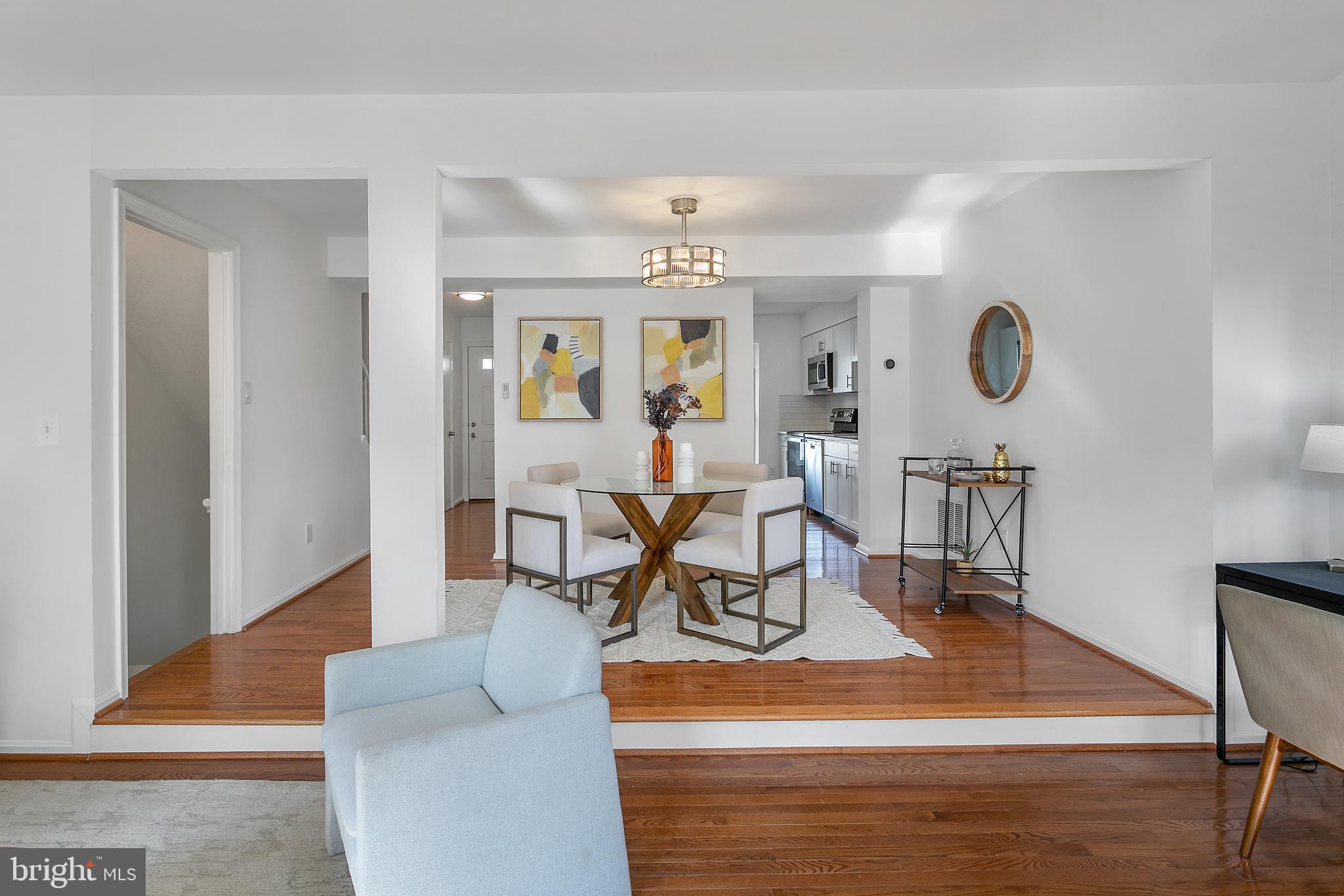 VILLAGE PARK - Residential