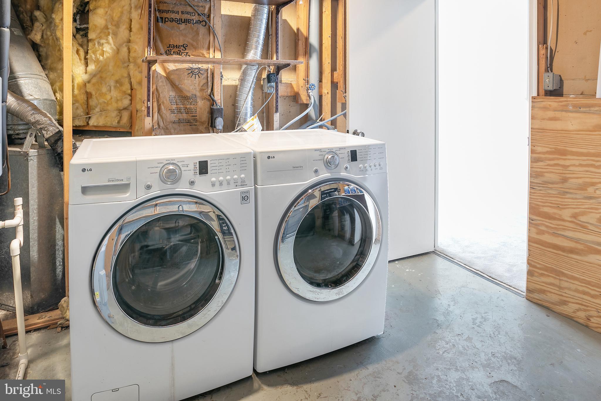 VILLAGE PARK - Residential