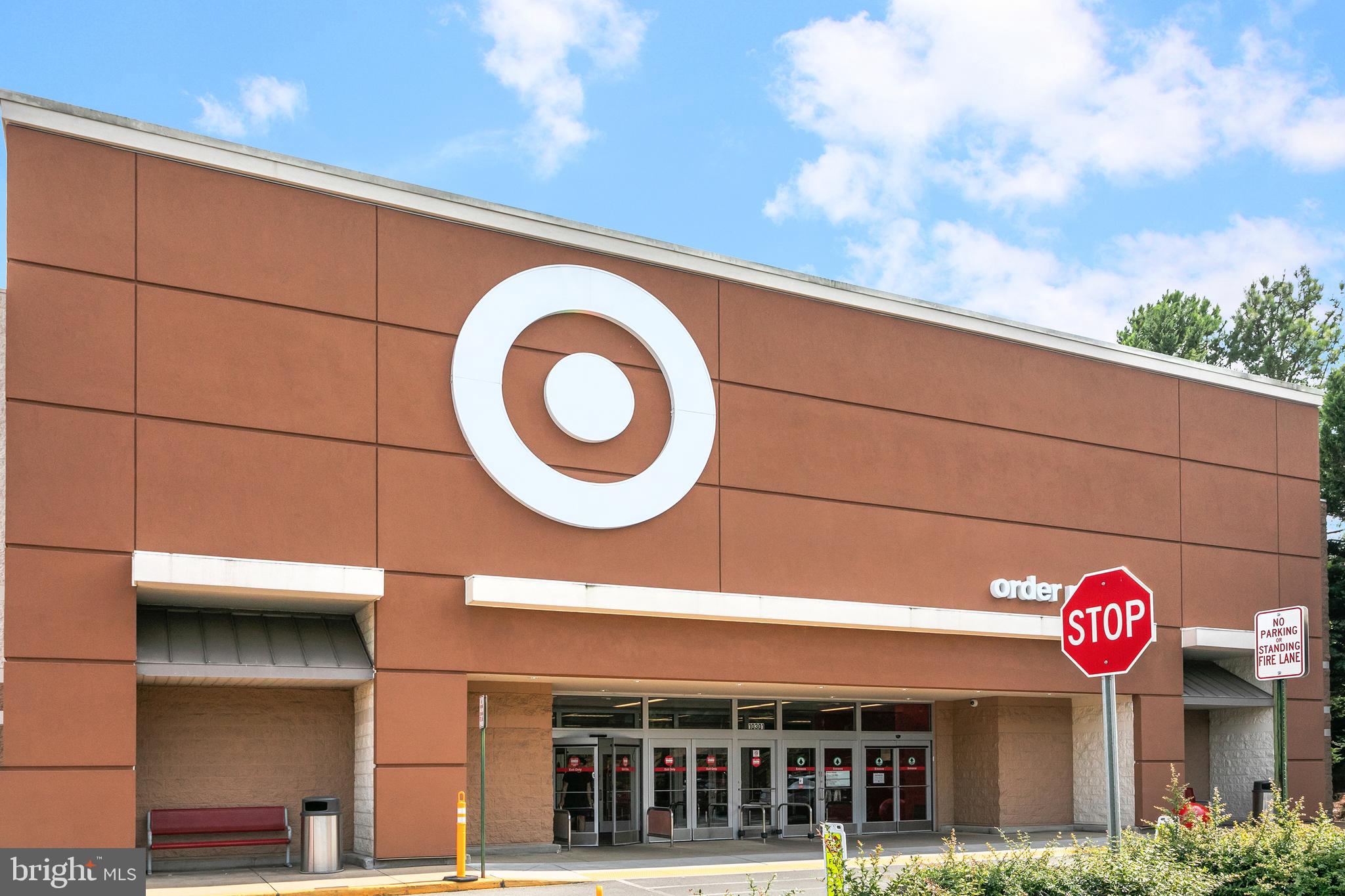 VILLAGE PARK - Residential