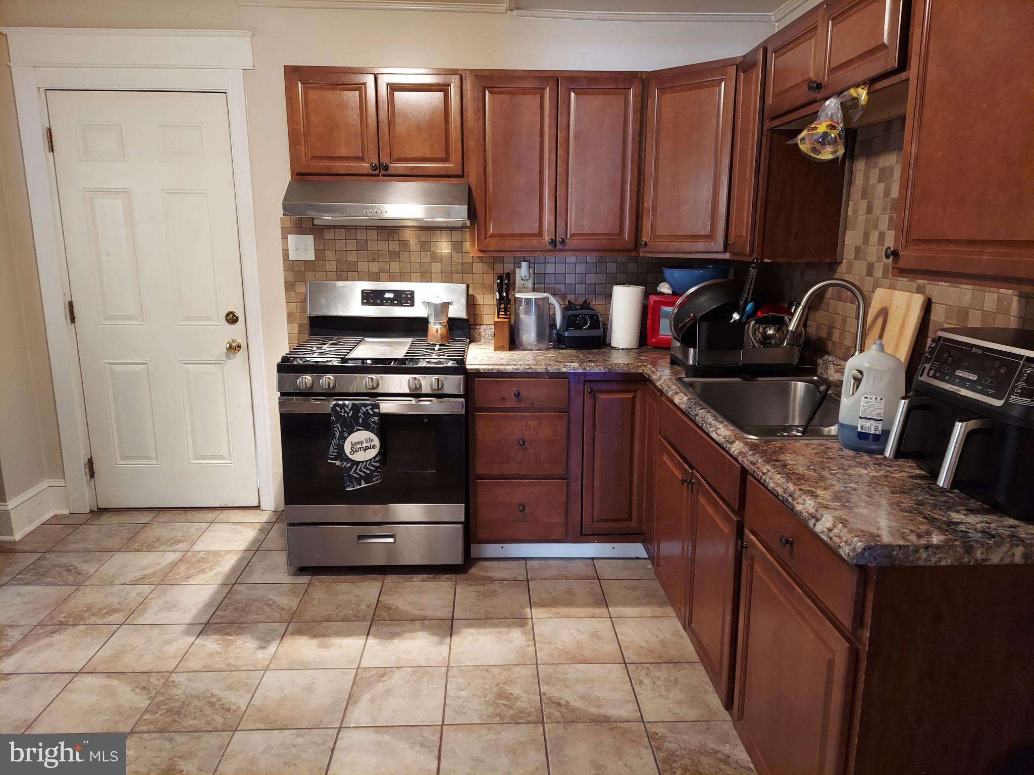 BOB HOFFMAN COMPLEX - Residential